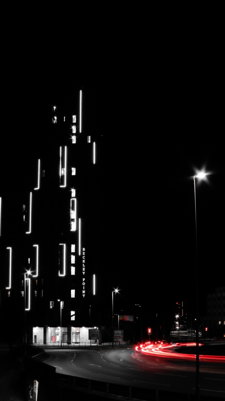 Обои черный, темнота, белые, ночь, уличный фонарь в разрешении 720x1280