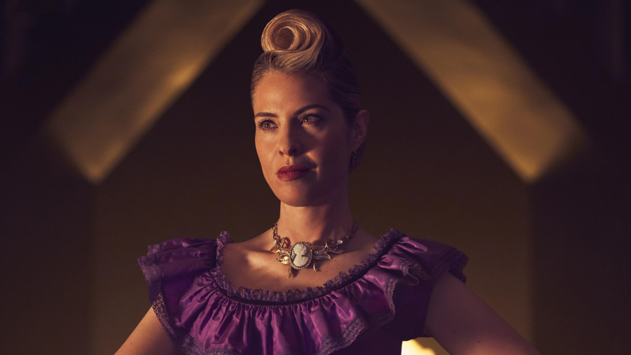 Обои Лесли Гроссман, Американская История Ужасов, пурпур, красота, фэшн в разрешении 1280x720