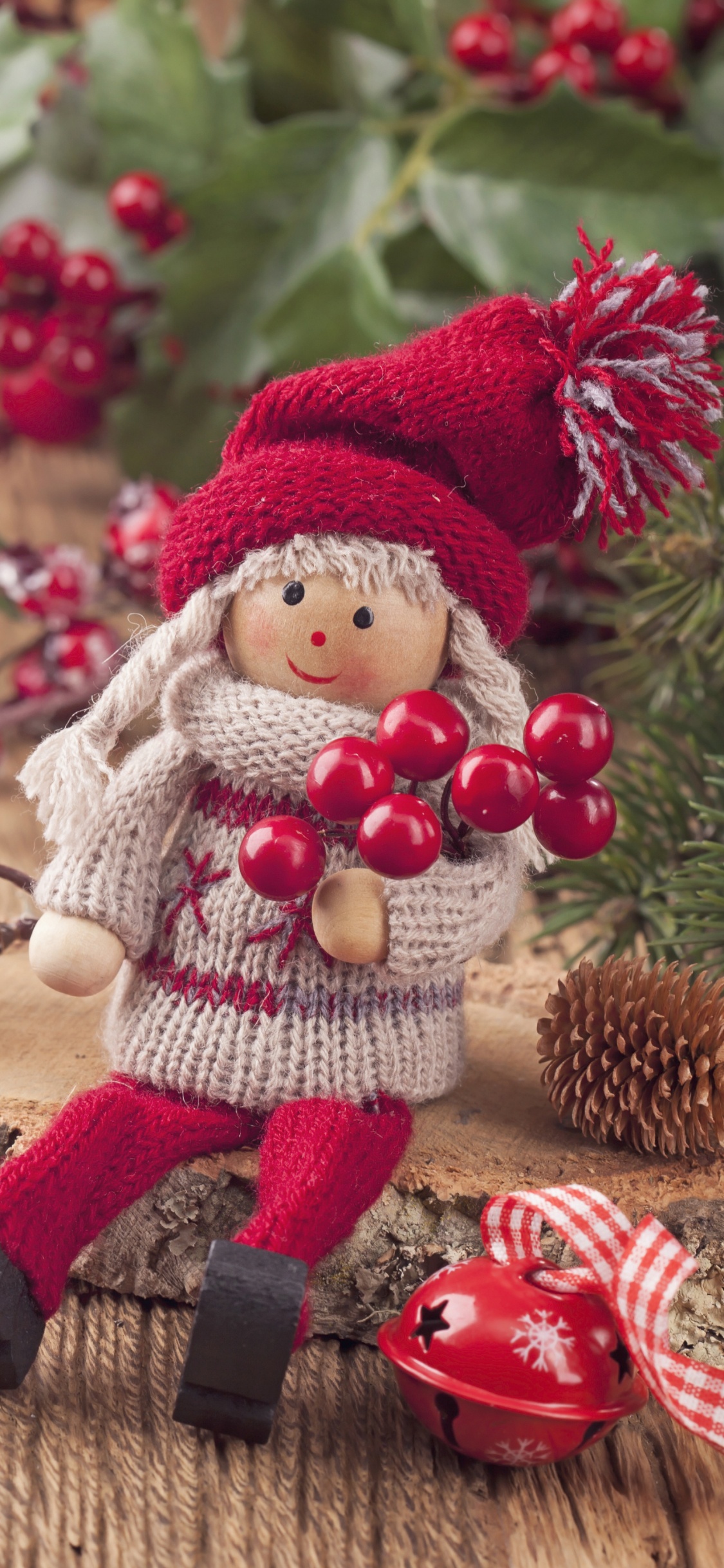 Обои Рождественский день, кукла, Санта-Клаус, рождественский орнамент, Рождественские украшения в разрешении 1125x2436
