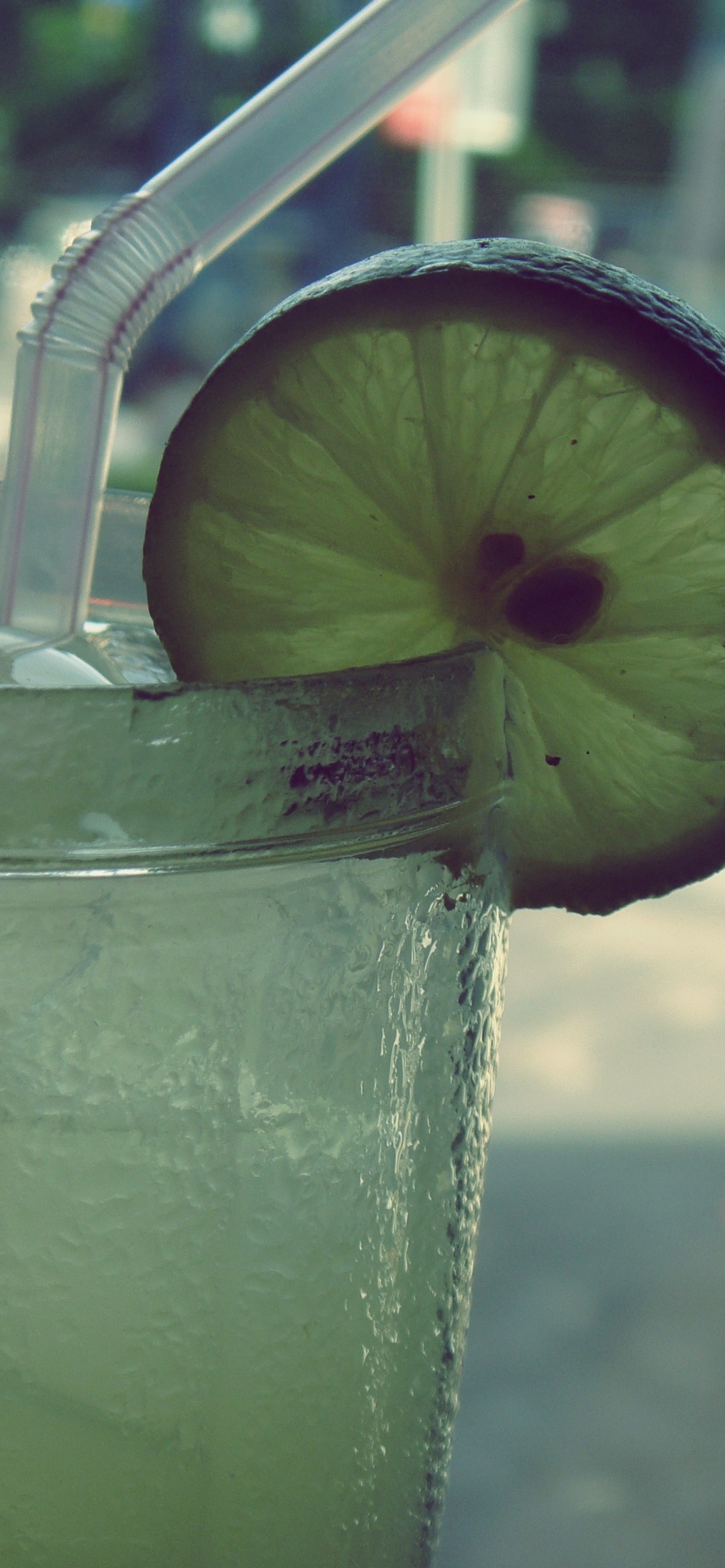 Обои безалкогольный напиток, газированные напитки, лимон, лимонад, лаймад в разрешении 1242x2688