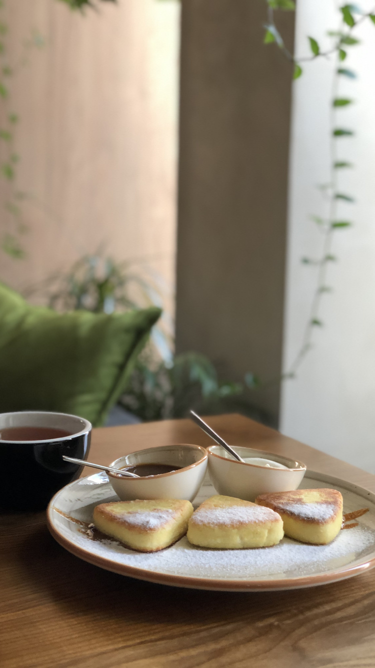 Обои завтрак, чай, фарфор, выпечка, кофейная чашка в разрешении 750x1334