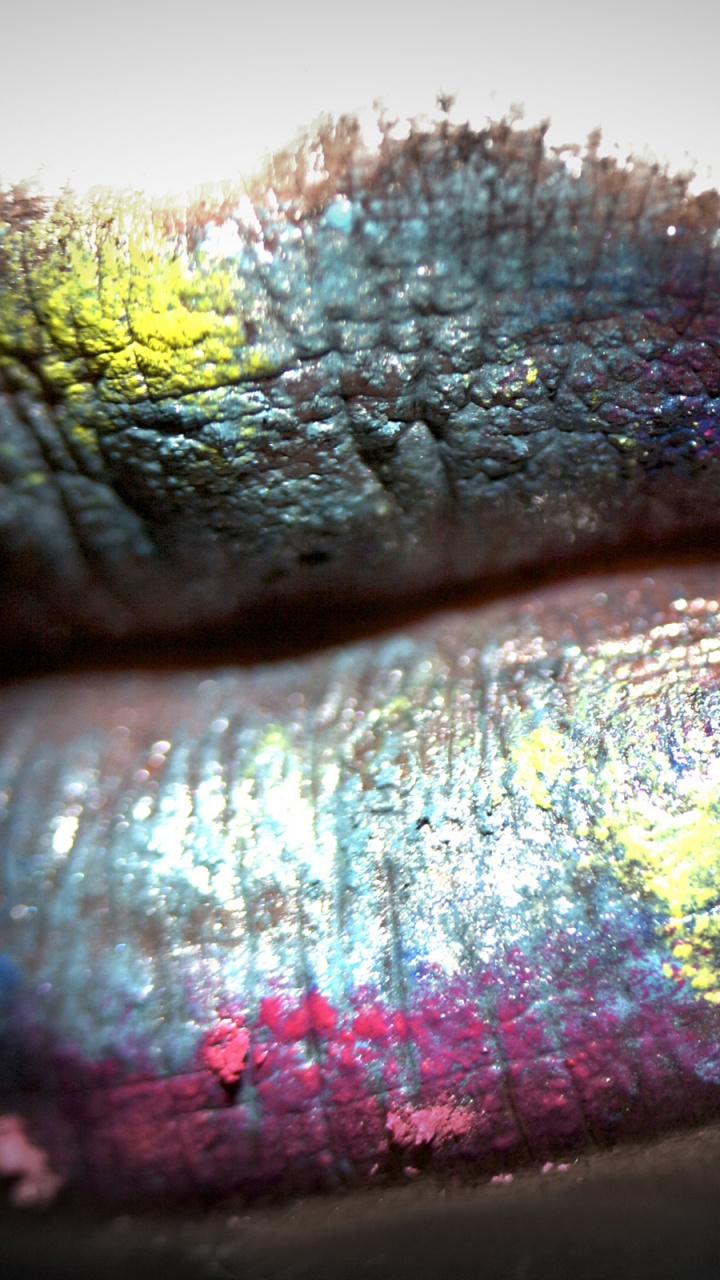 Обои розовый, фотография, отражение, макро фотография, мизинец в разрешении 720x1280