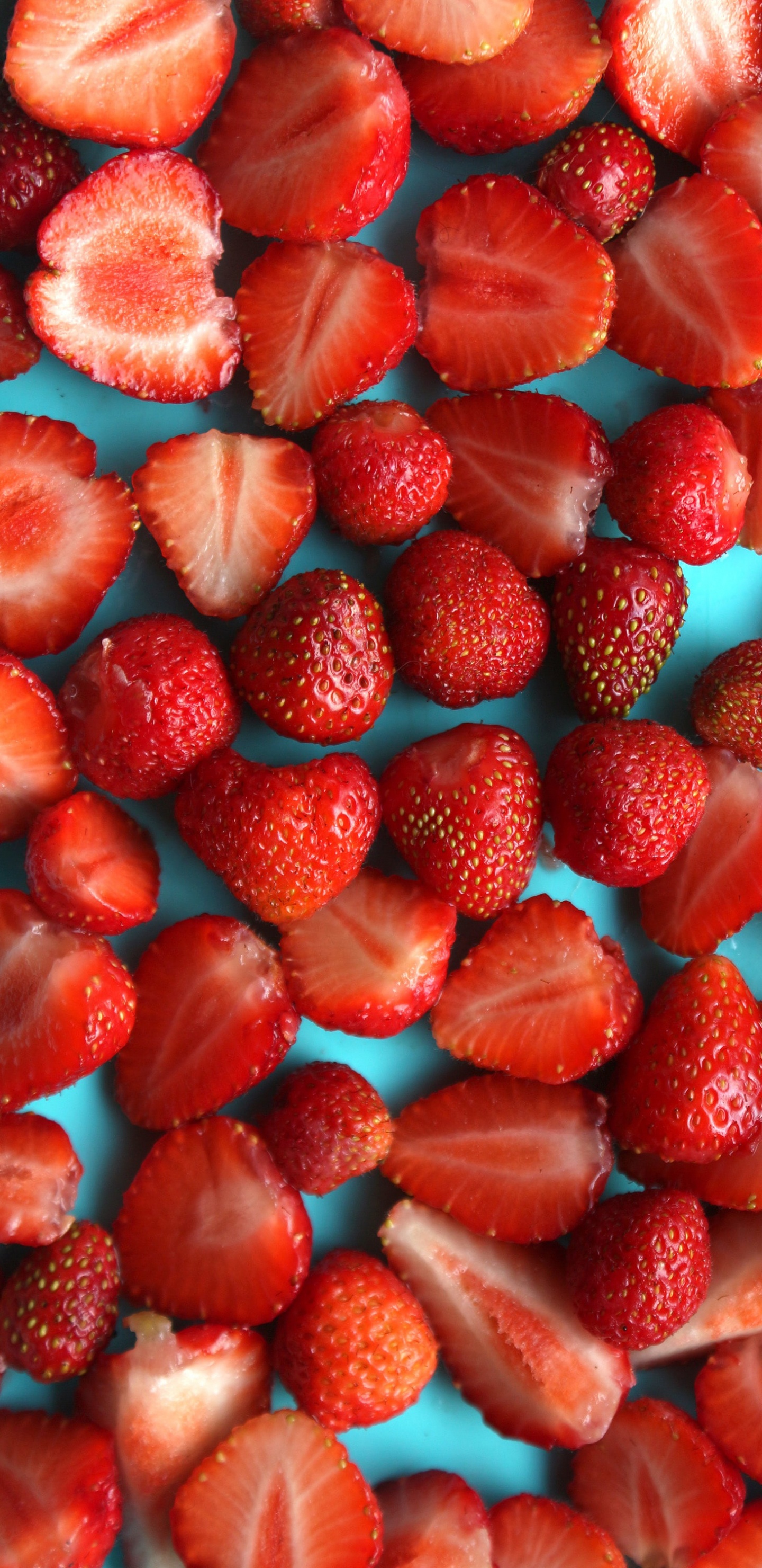 Обои клубника, ягоды, клубничный сок, фрукты, Оранжевый цвет в разрешении 1440x2960