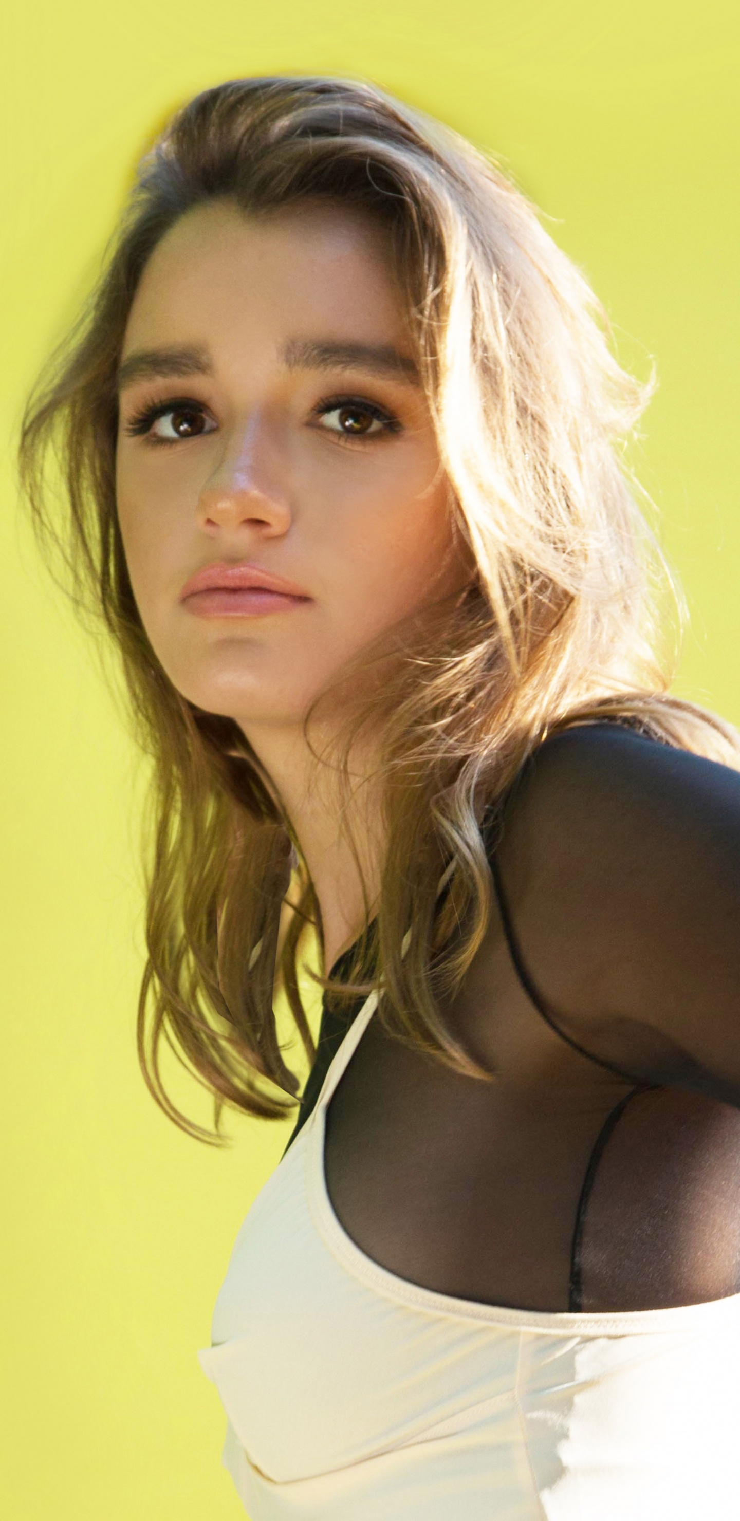 Обои Дальше Чем Самолеты Летают, Там для вас, песня, волосы, желтый в разрешении 1440x2960