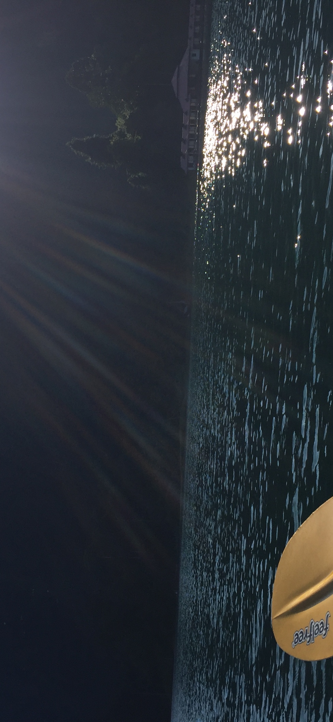 Обои вода, жидкость, жидкий, солнечный свет, блик в разрешении 1125x2436