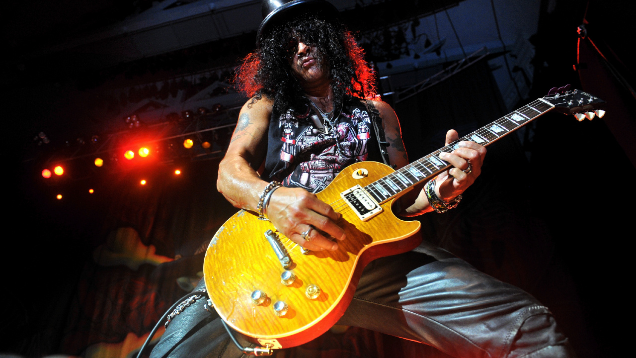 Обои Guns N Roses, постер, музыкант, гитарист, гитара в разрешении 1280x720