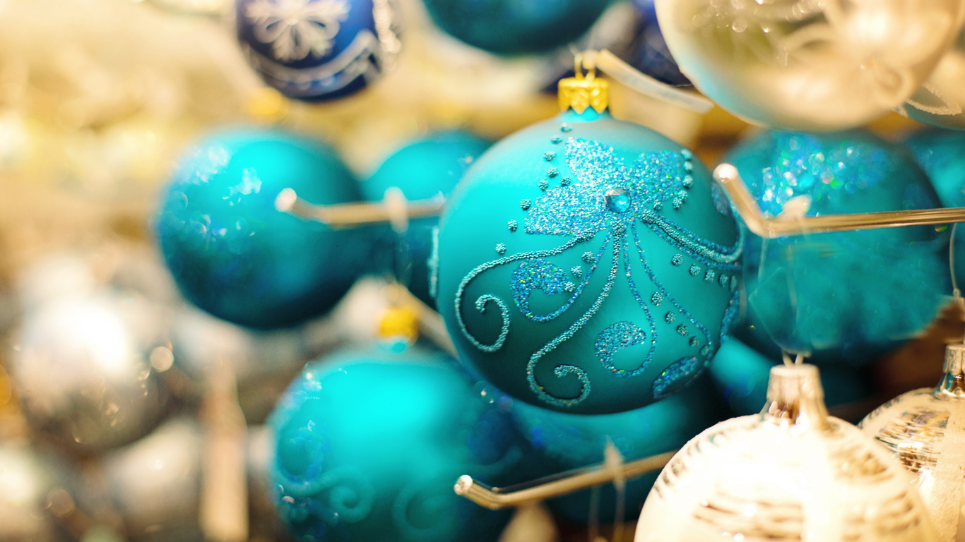 Обои Рождественские украшения, модный аксессуар, Рождество, интерьер, Новый год в разрешении 1366x768