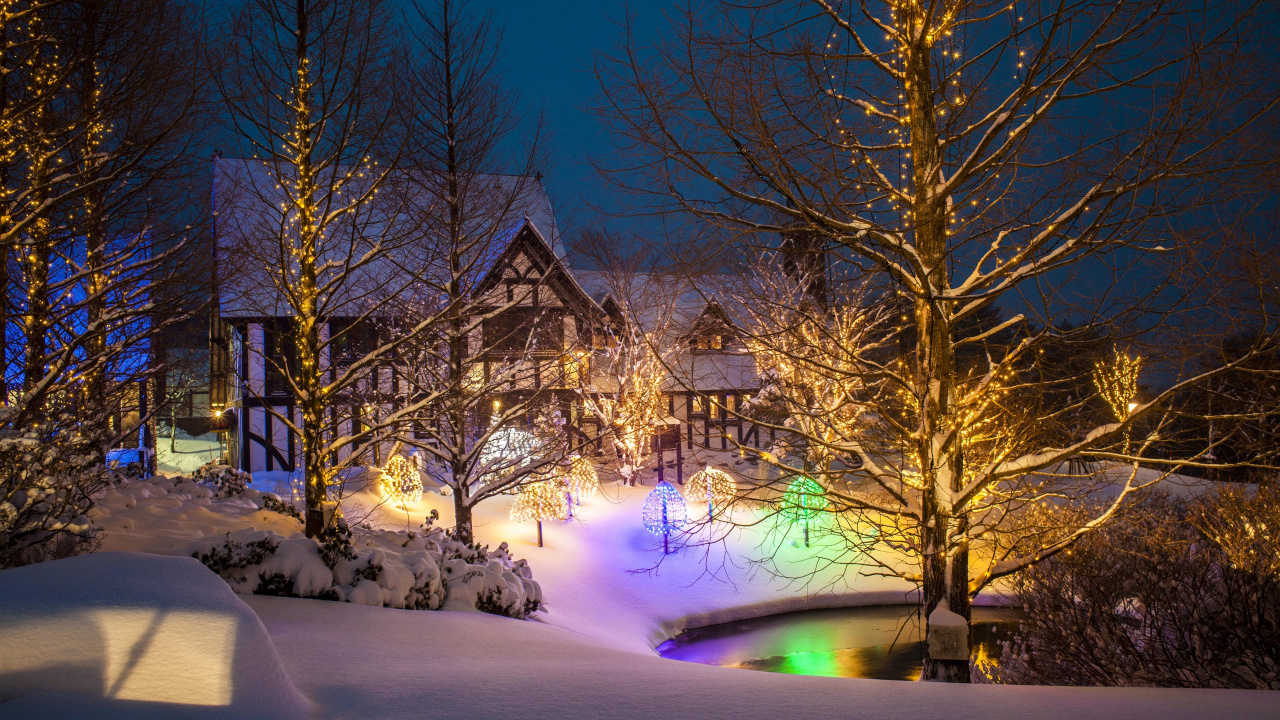 Обои Рождественский день, Рождественские украшения, зима, снег, природа в разрешении 1280x720