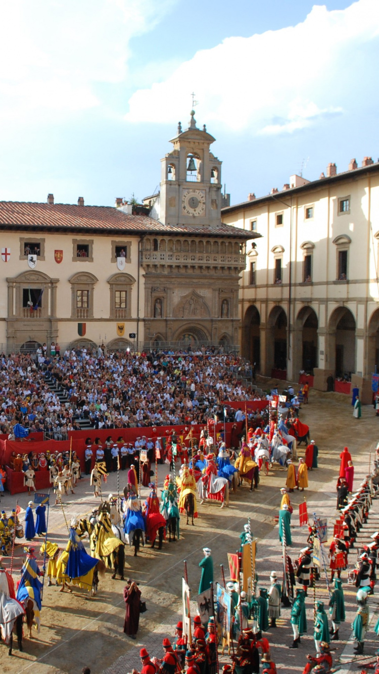 Обои Пьяцца Гранде, Giostra Дель Saracino, городская площадь, толпа, город в разрешении 750x1334