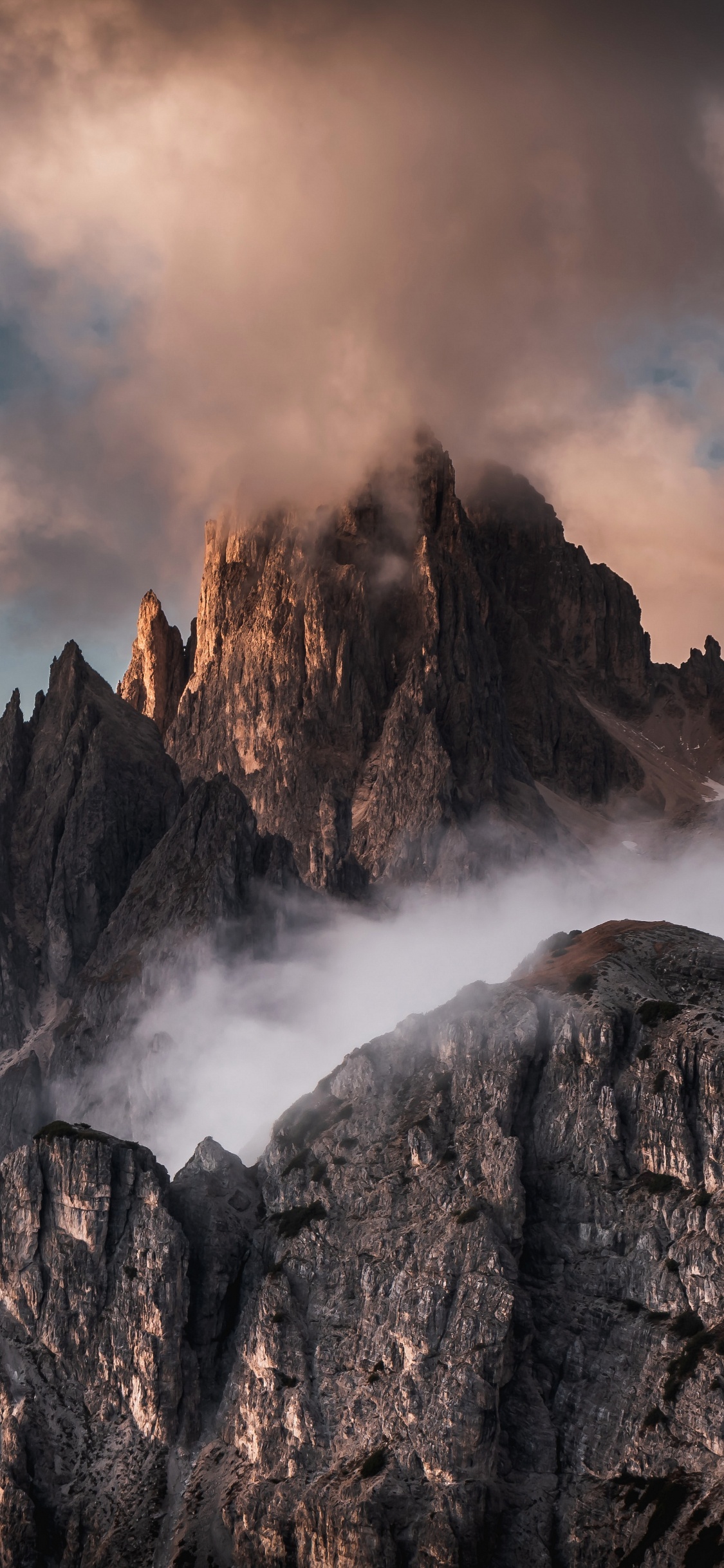 Обои microsoft windows, облако, гора, атмосфера, нагорье в разрешении 1125x2436