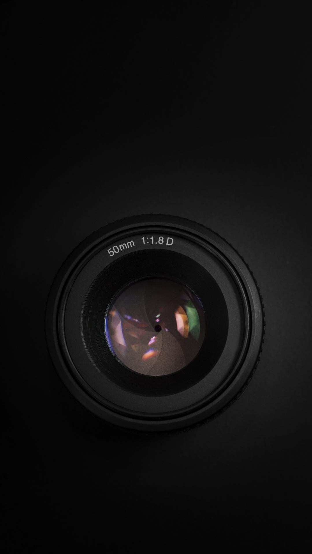 Обои объектив камеры, камера, черный, свет, темнота в разрешении 1080x1920