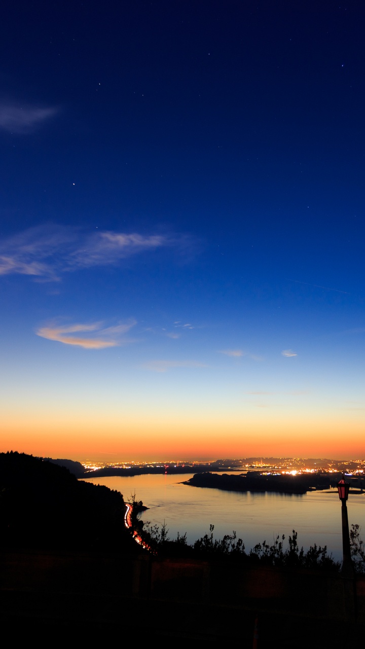 Обои река Колумбия, каньон, послесвечение, горизонт, природа в разрешении 720x1280