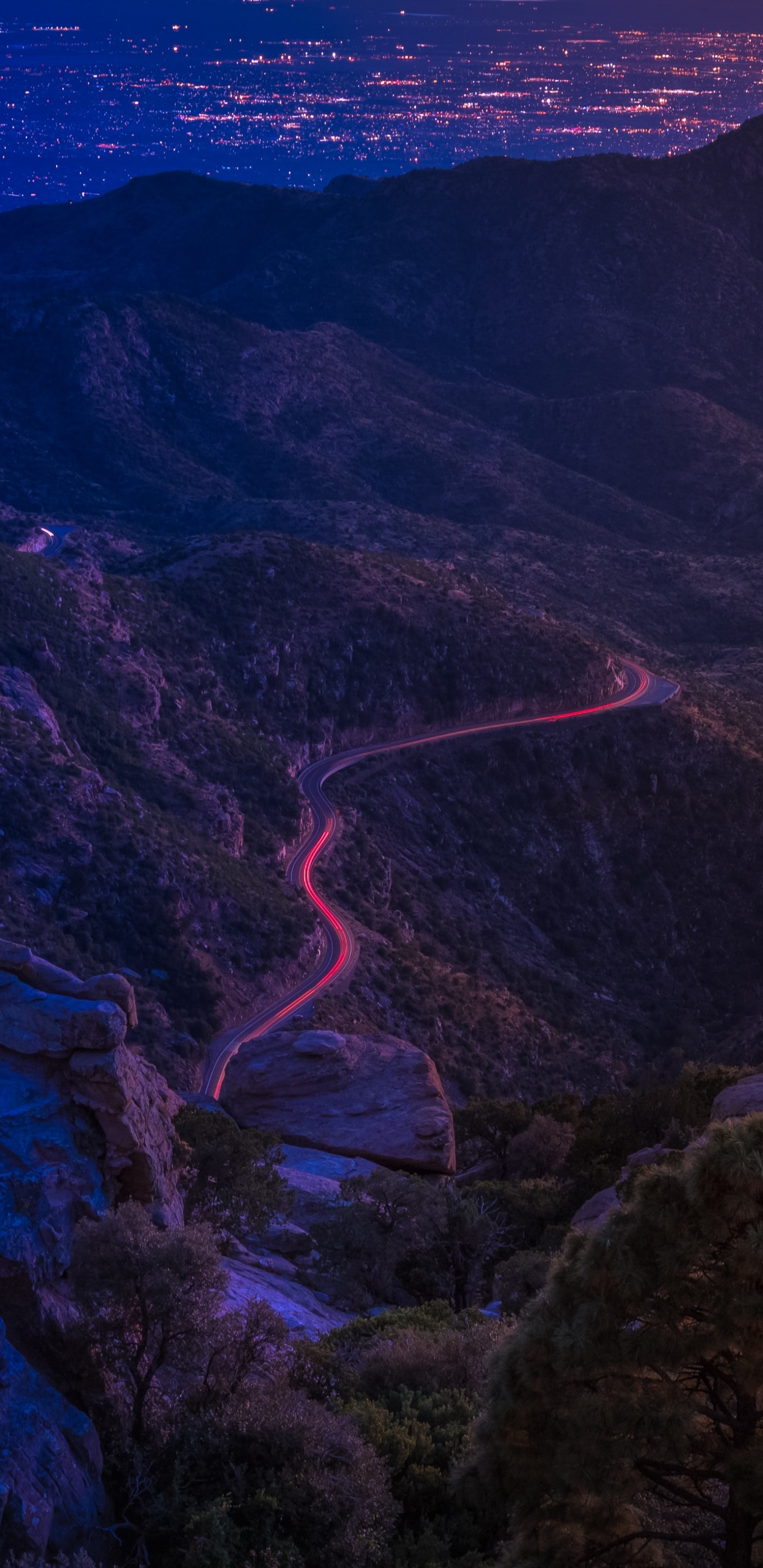 Обои горная дорога ночью, гора, ночь, горная дорога, атмосфера в разрешении 1440x2960