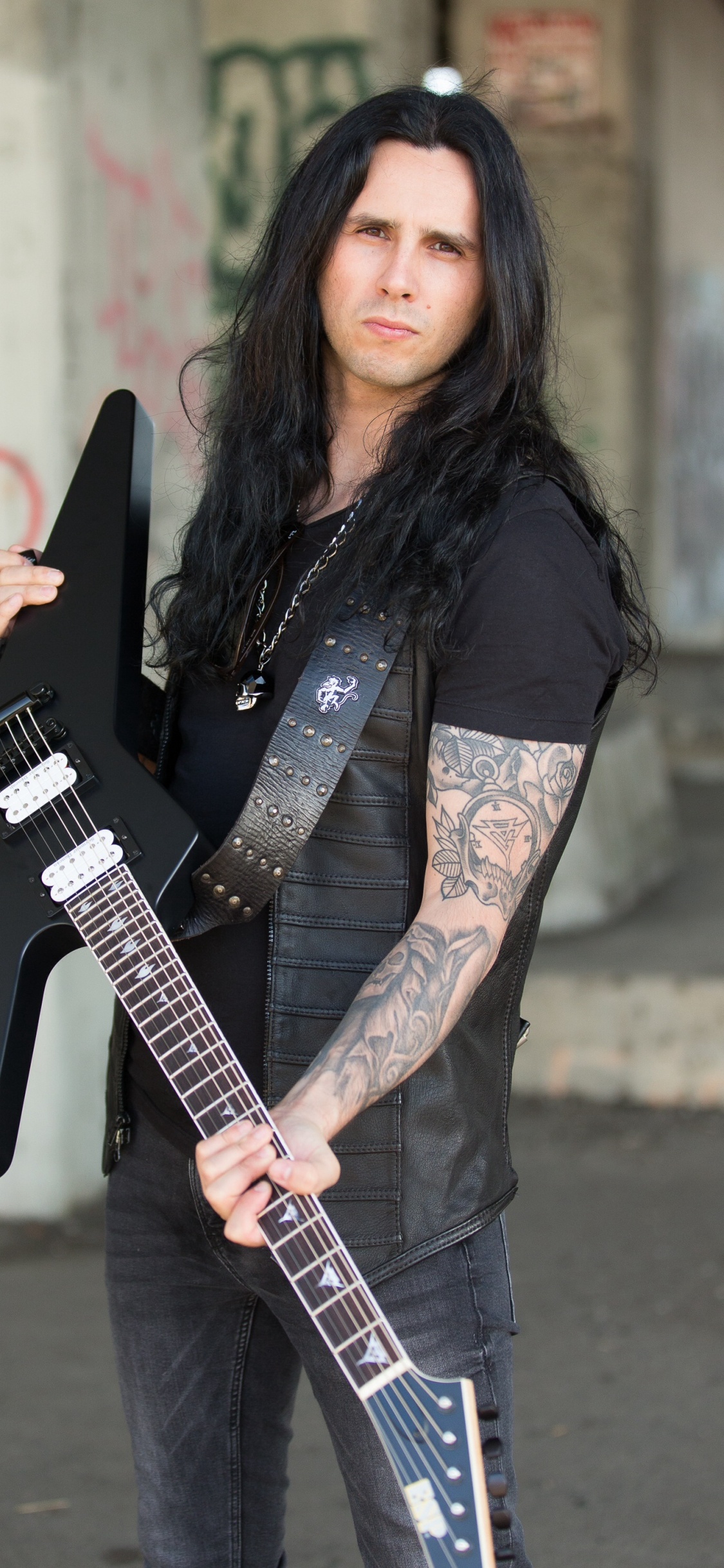 Обои тяжелый металл, гитара, музыкальный инструмент, струнный инструмент, музыкант в разрешении 1125x2436