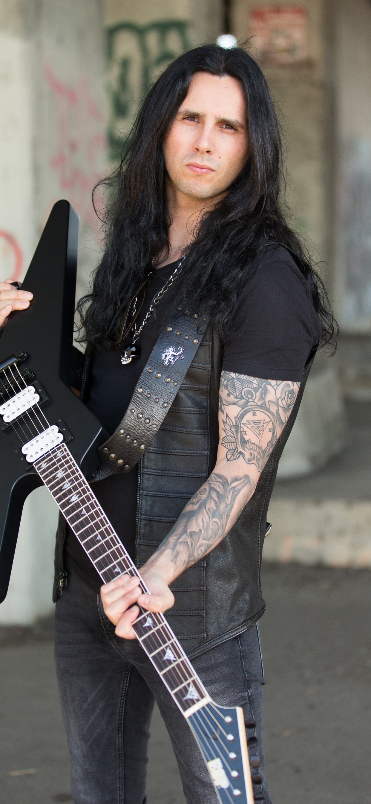 Обои тяжелый металл, гитара, музыкальный инструмент, струнный инструмент, музыкант в разрешении 1242x2688