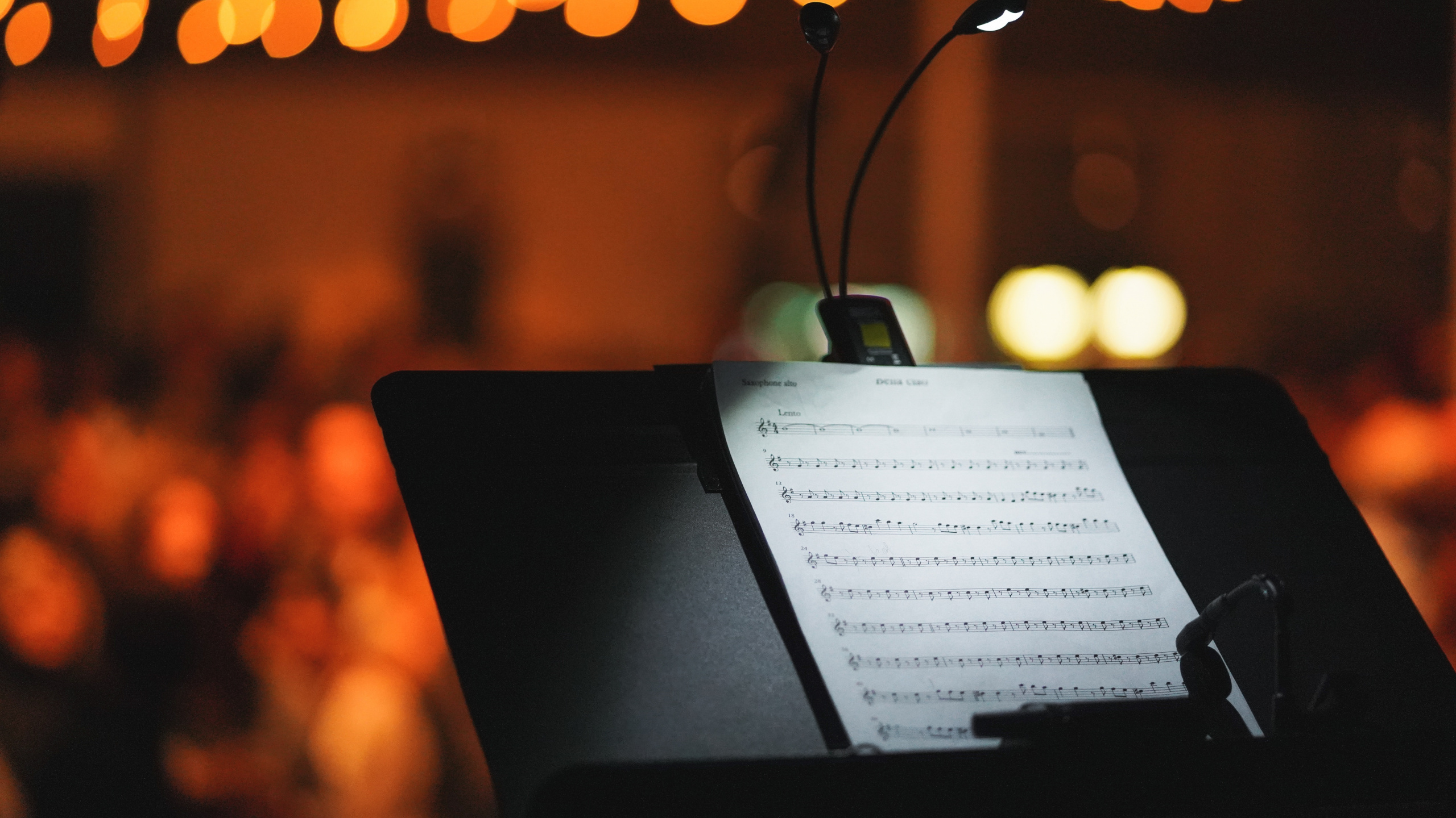 Обои ноты, музыкальная нота, освещение, Апельсин, событие в разрешении 2560x1440