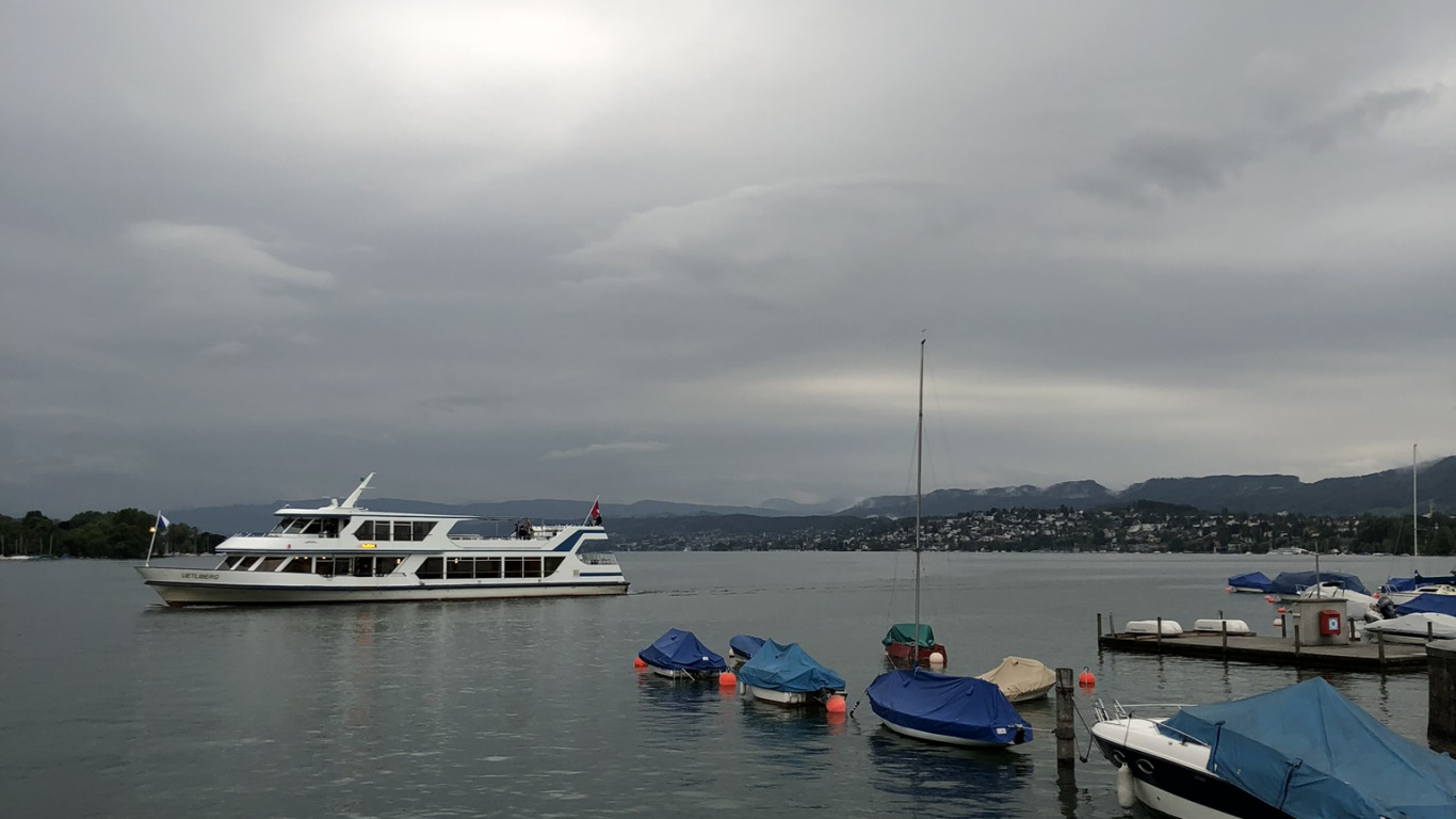 Обои судно, вода, водный путь, лодка, корабельная архитектура в разрешении 1366x768