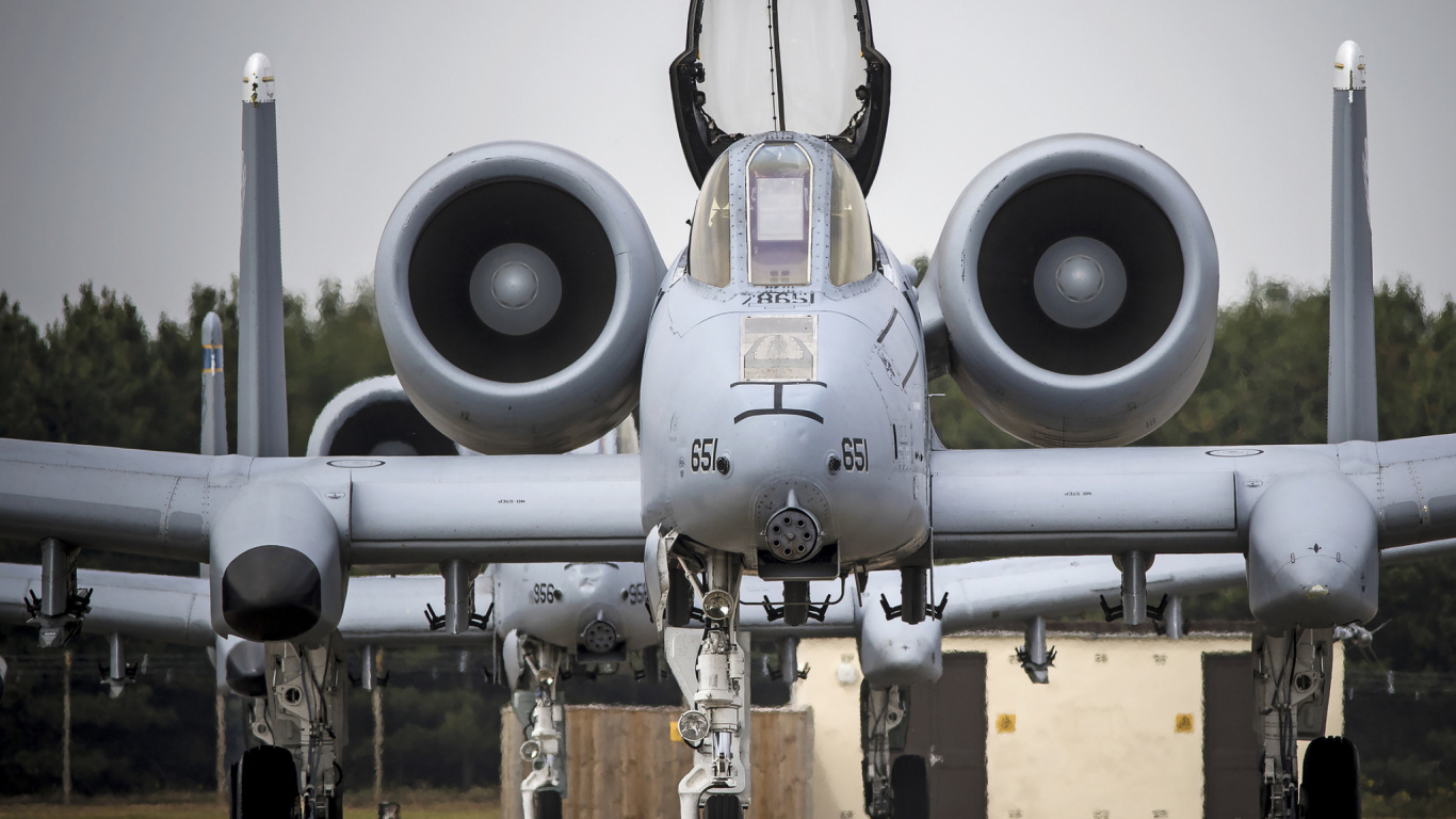 Обои авиация, аэрокосмическая техника, штурмовая авиация, воздушные силы, военный самолет в разрешении 1366x768