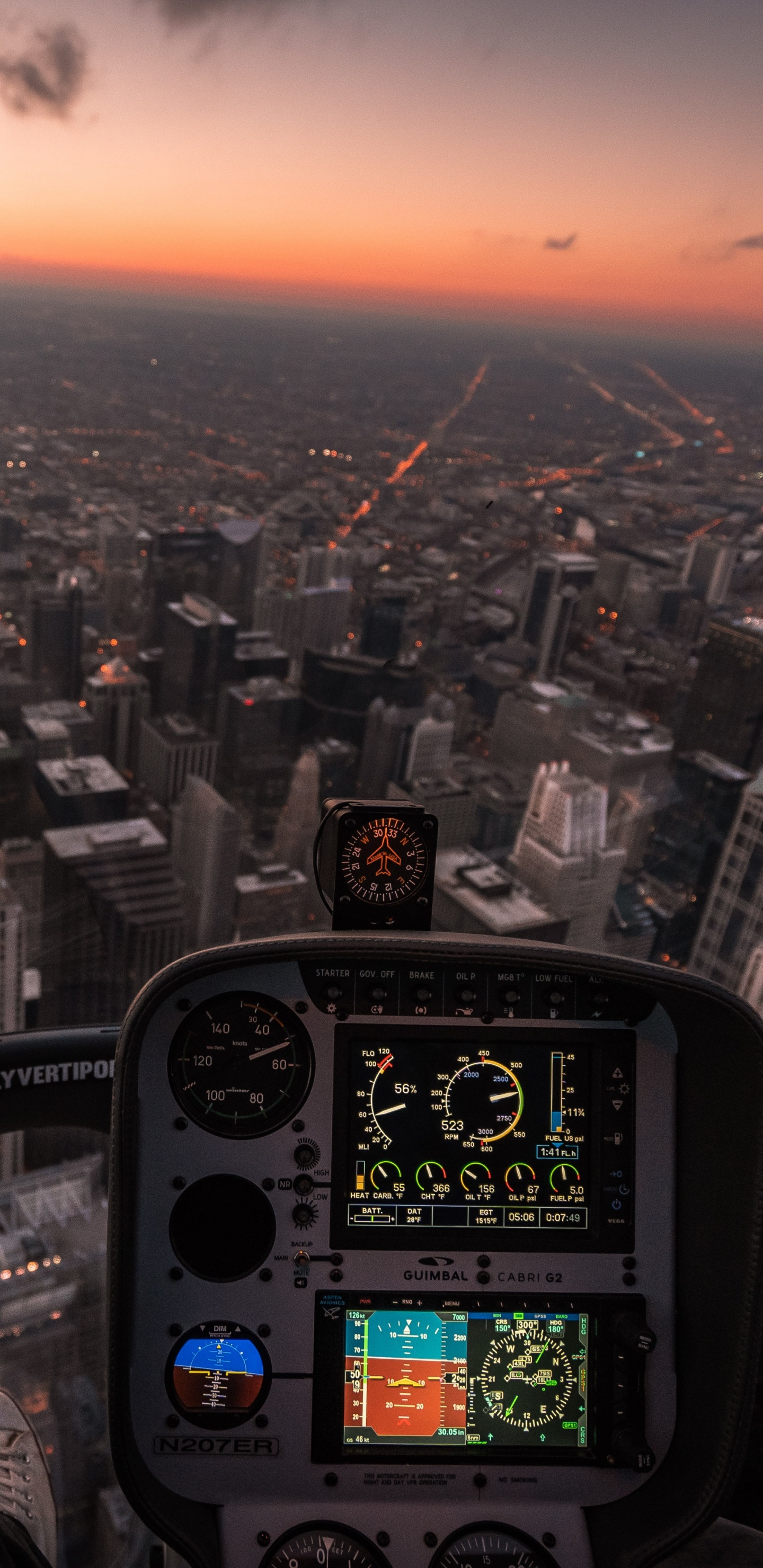 Обои самолеты, городской пейзаж, город, городской район, населенный пункт в разрешении 1440x2960