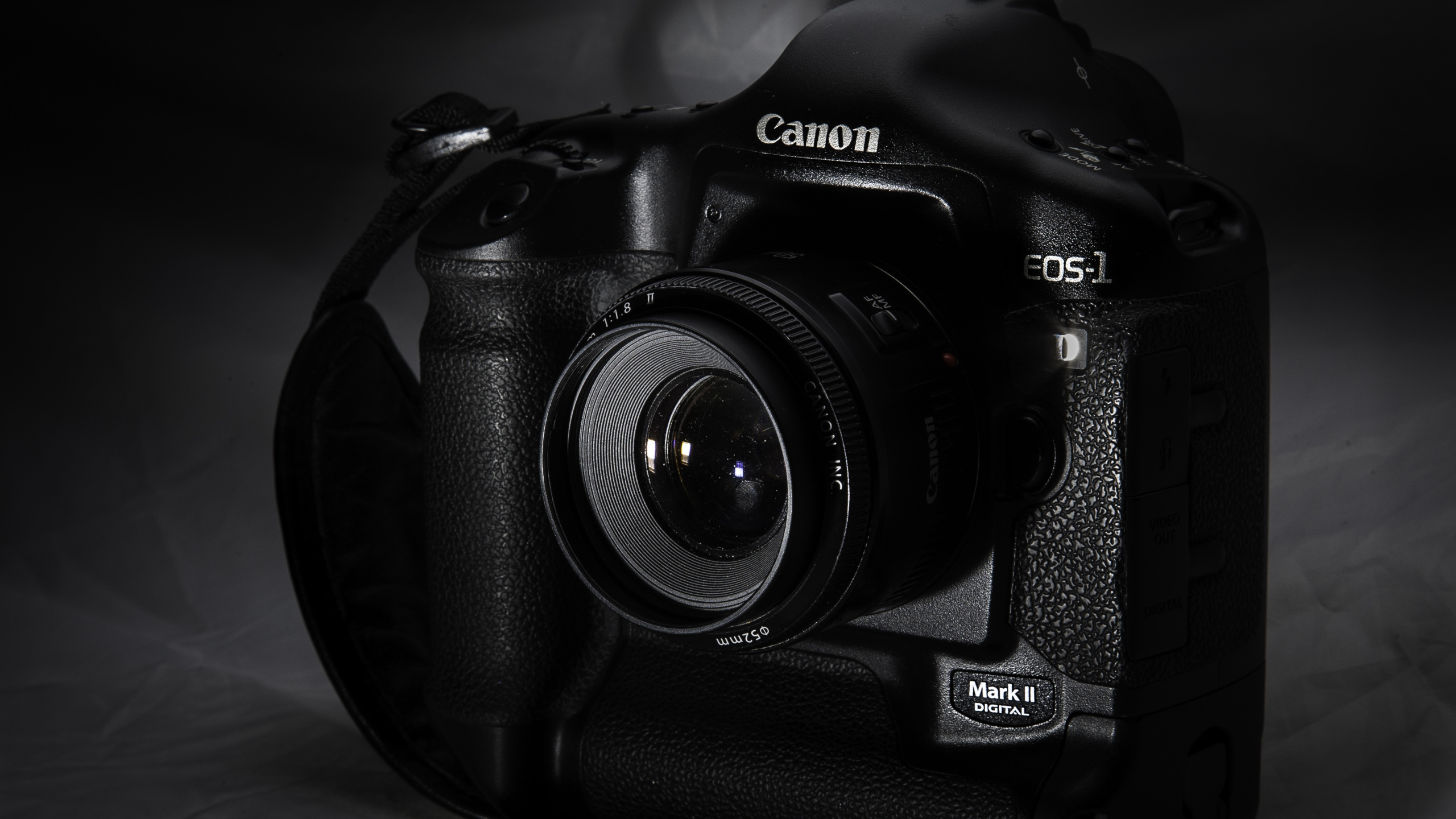 Обои камера Canon, камера, Canon, объектив камеры, цифровые зеркальные в разрешении 2560x1440