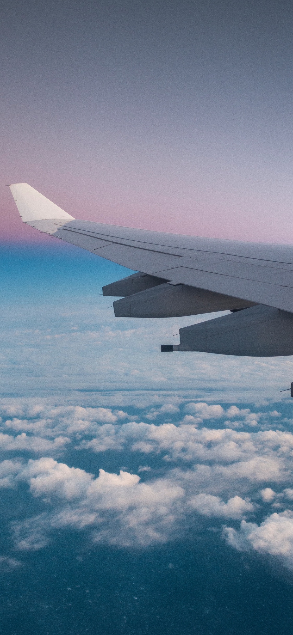 Обои самолет, полет, воздушное путешествие, атмосфера, облако в разрешении 1125x2436