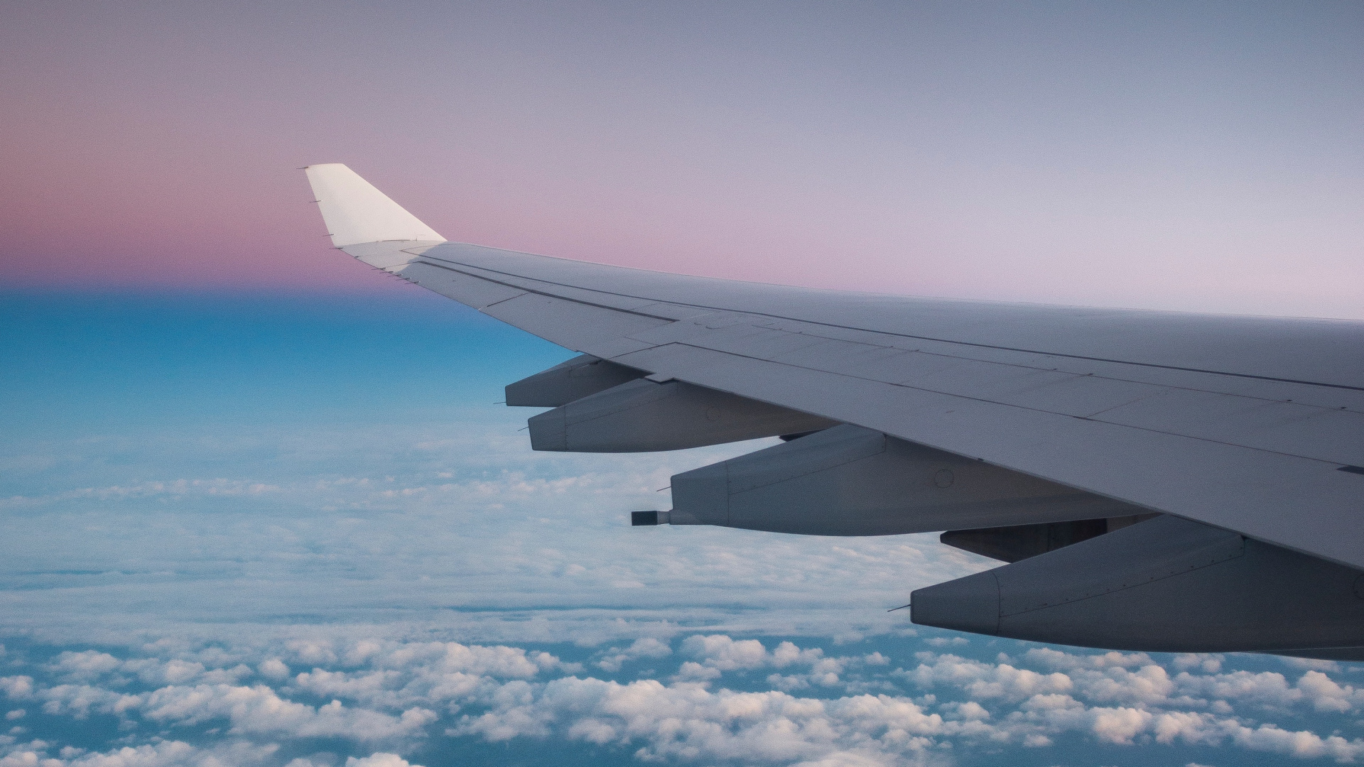 Обои самолет, полет, воздушное путешествие, атмосфера, облако в разрешении 1920x1080