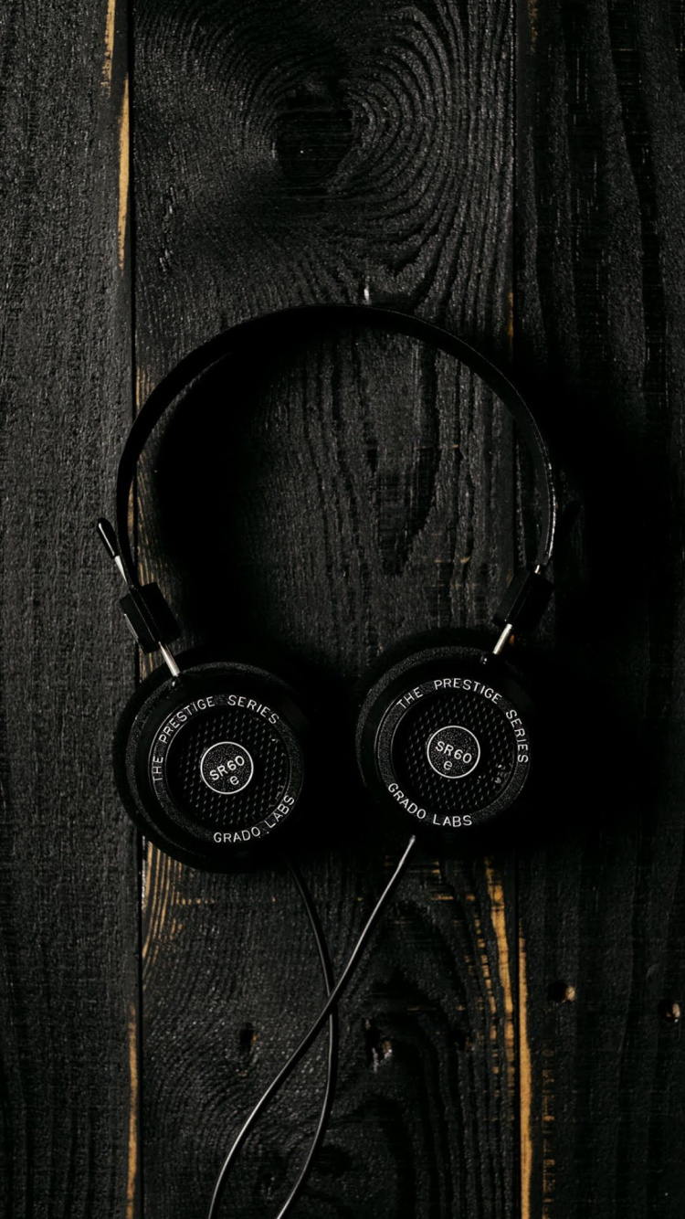 Обои наушники, висгун - социальная сеть, Тикток, автомобильные шины, ткань в разрешении 750x1334