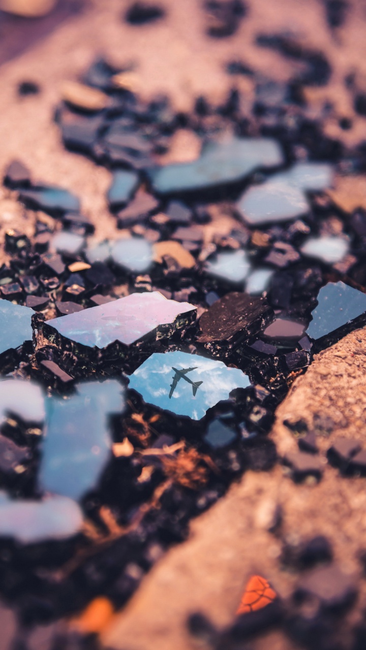 Обои самолет, путешествие, воздушное путешествие, древесина, дорожное покрытие в разрешении 720x1280