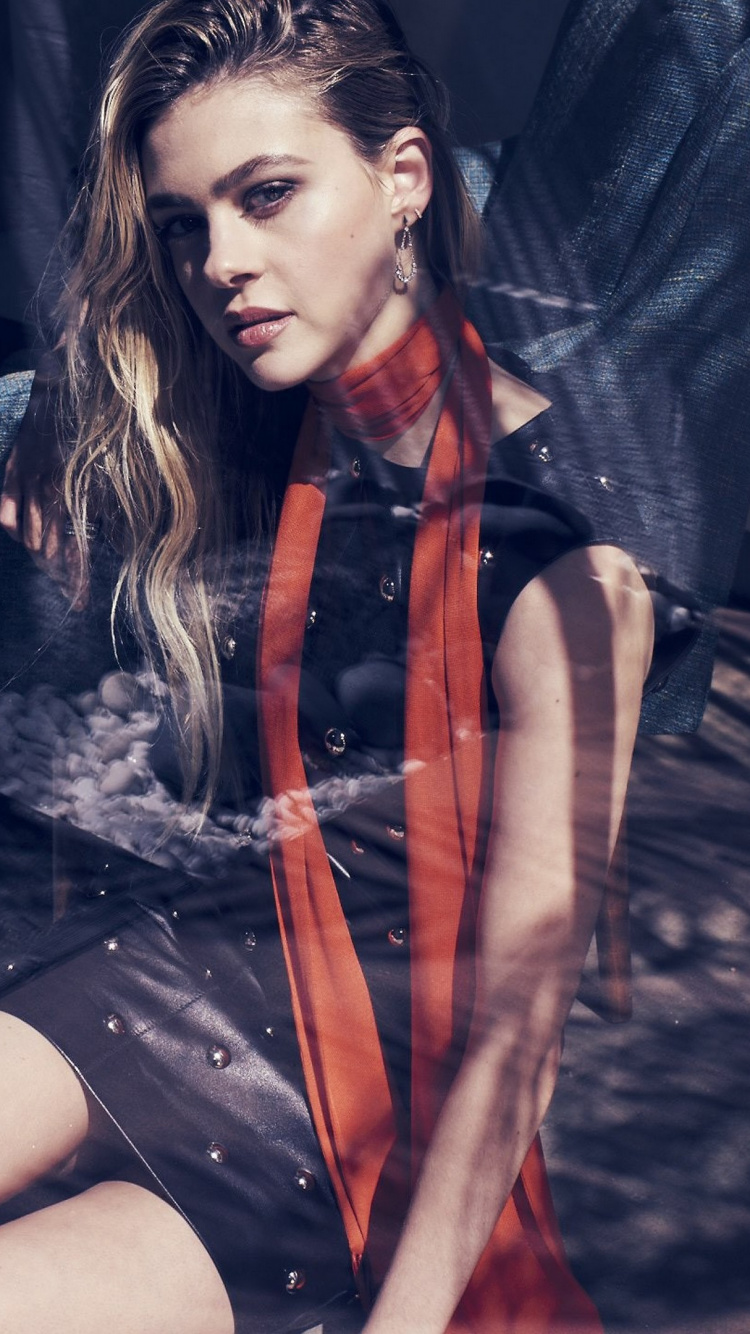 Обои Никола Пельтц, прическа, человек, фэшн, уличная мода в разрешении 750x1334