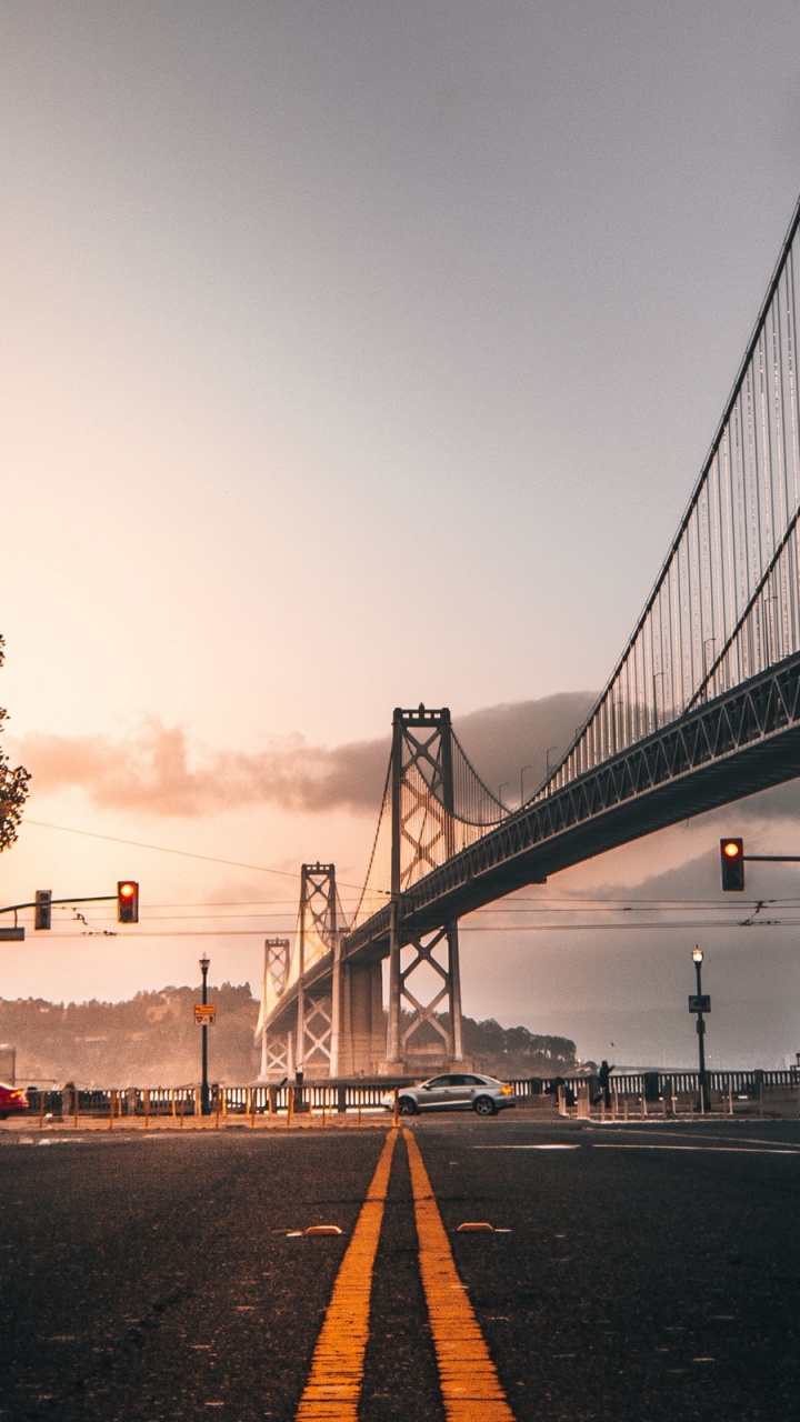 Обои мост Golden Gate, мост, городской район, дорога, утро в разрешении 720x1280