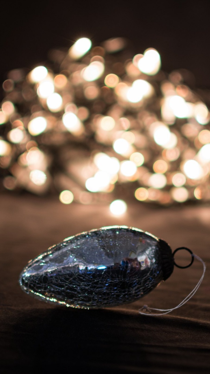 Обои свет, гирлянда, освещение, темнота, ночь в разрешении 720x1280