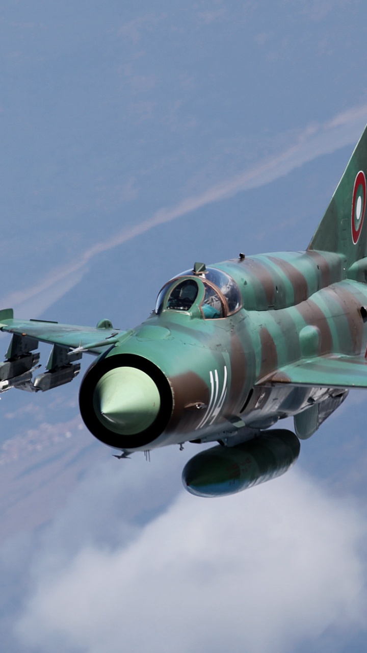 Обои Микоян-Гуревич Миг-23, военный самолет, самолеты, самолет, авиация в разрешении 720x1280