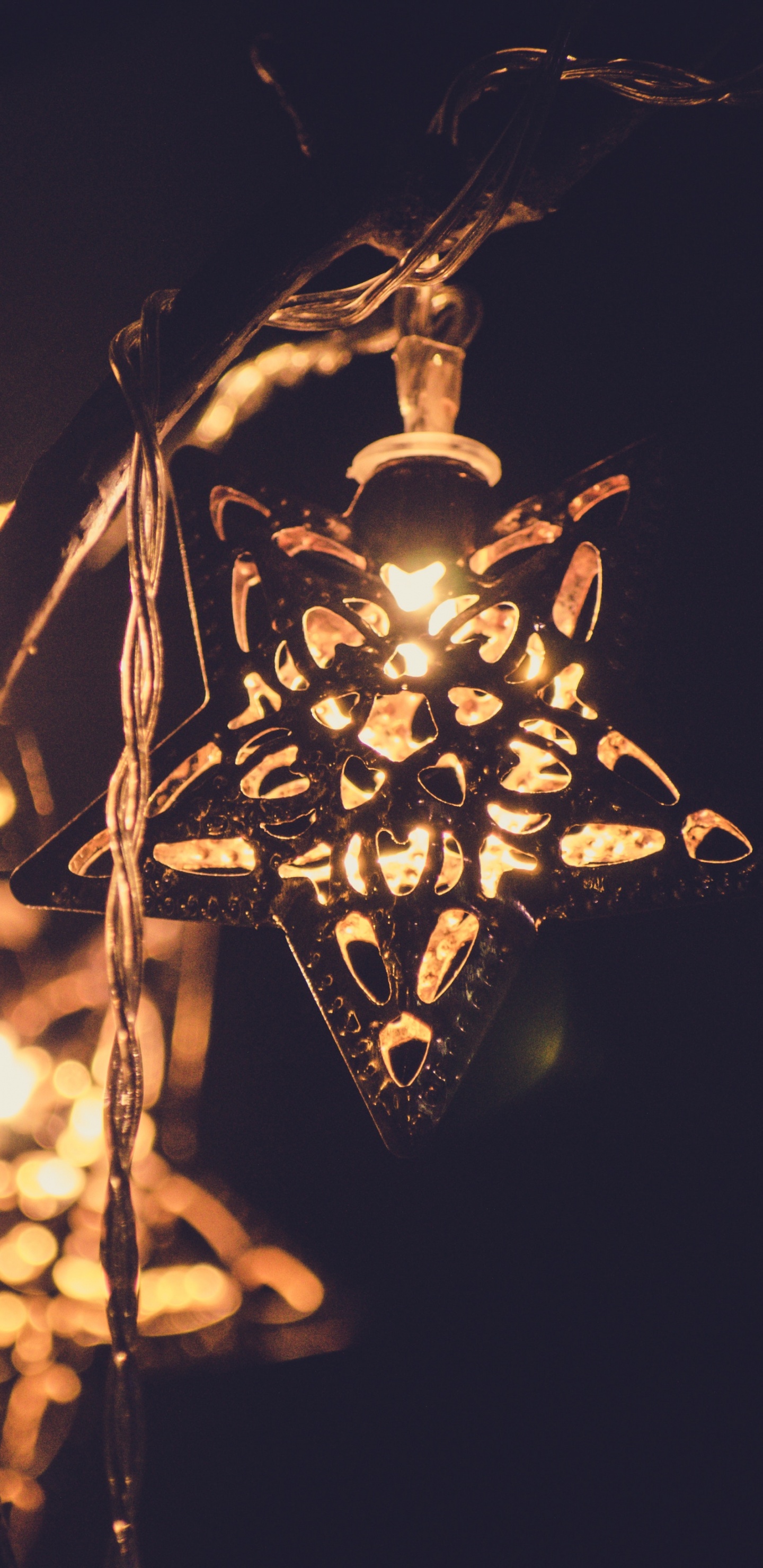 Обои тепло, свет, освещение, темнота, космос в разрешении 1440x2960