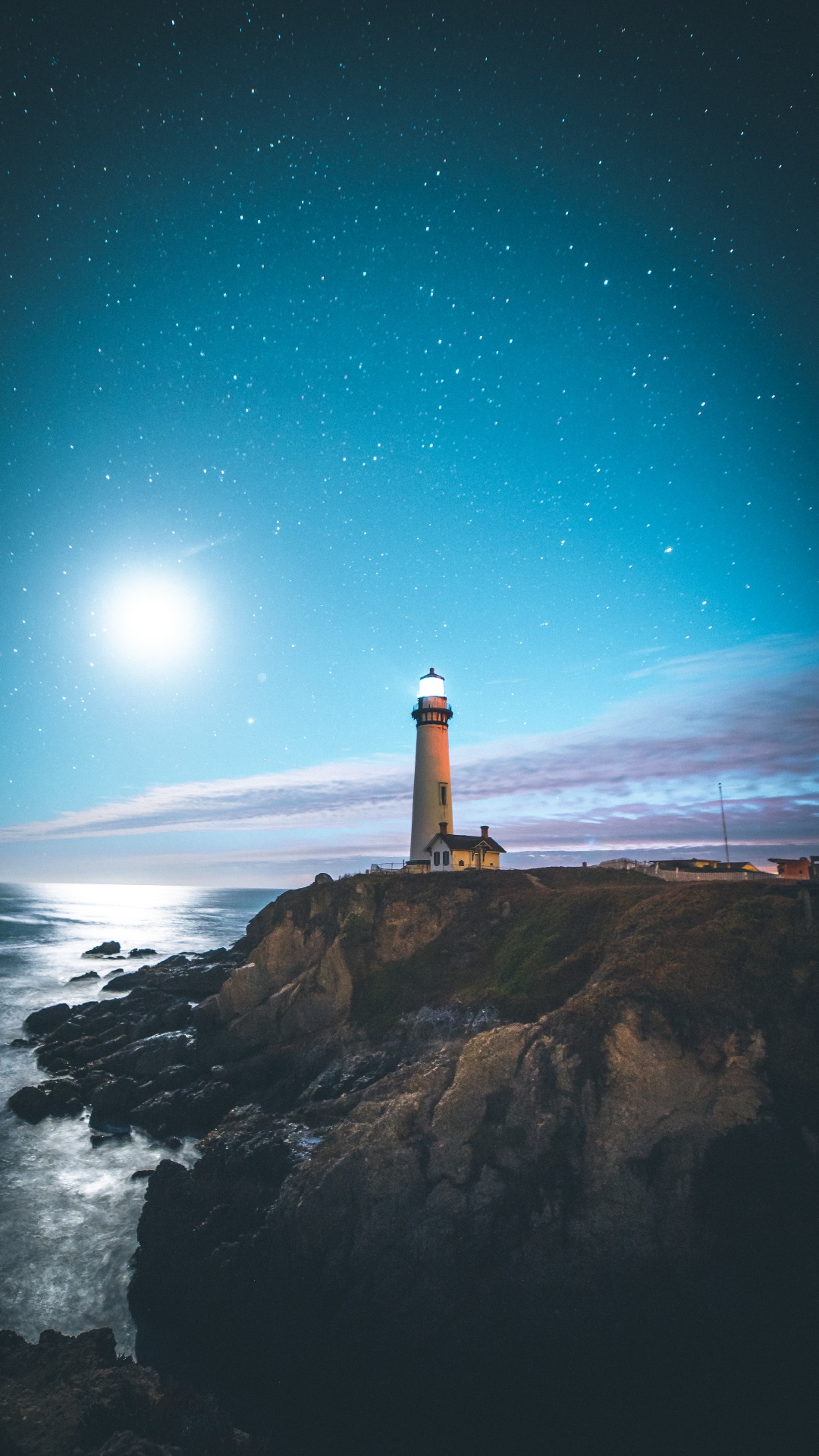 Обои Маяка Пиджен-Пойнт, Маяк, свет, Пиджен-Пойнт-Роуд, Большой маяк Соболь-Пойнт в разрешении 1080x1920