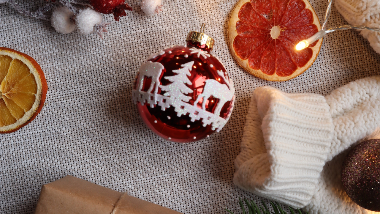 Обои Рождественские украшения, Рождество, елка, Сочельник, вышивка в разрешении 1280x720