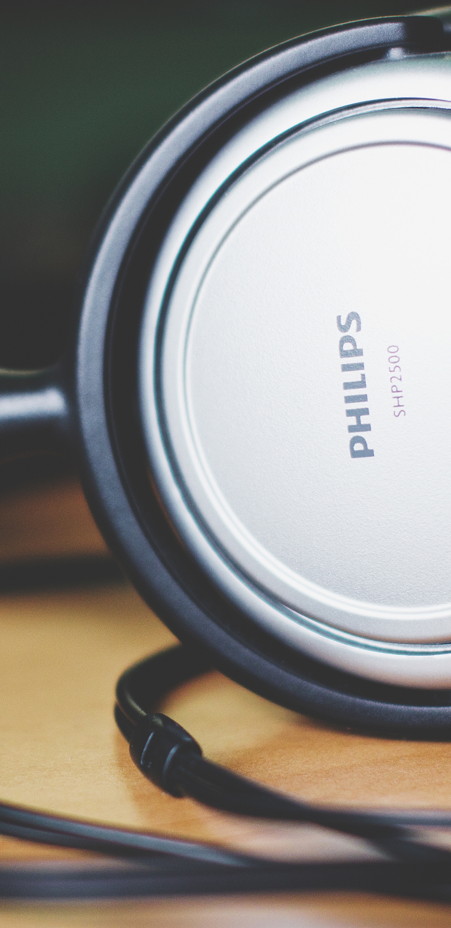 Обои компания Philips, наушники, звуковое оборудование, гаджет, электронное устройство в разрешении 1440x2960