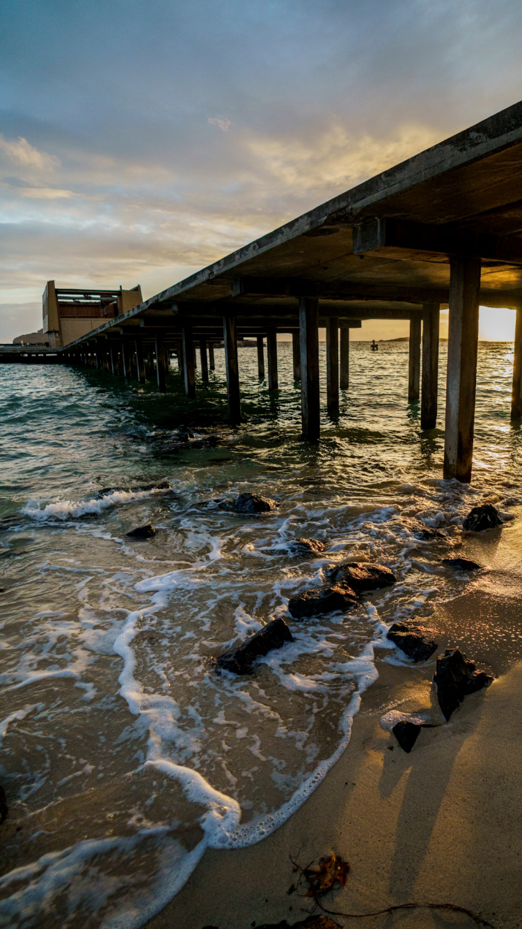 Обои море, вода, облако, гидроресурсы, лазурный в разрешении 750x1334