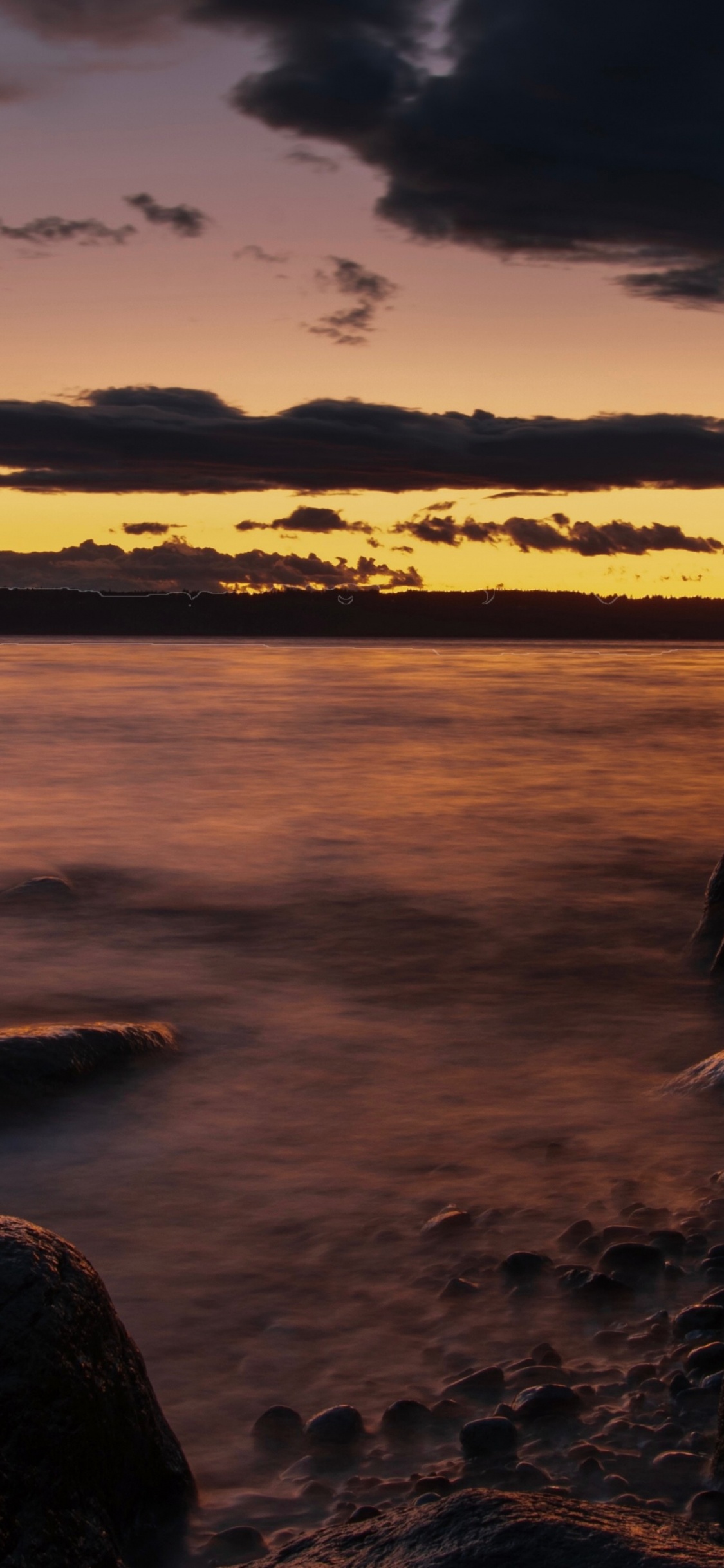 Обои закат, море, облако, побережье, берег в разрешении 1125x2436