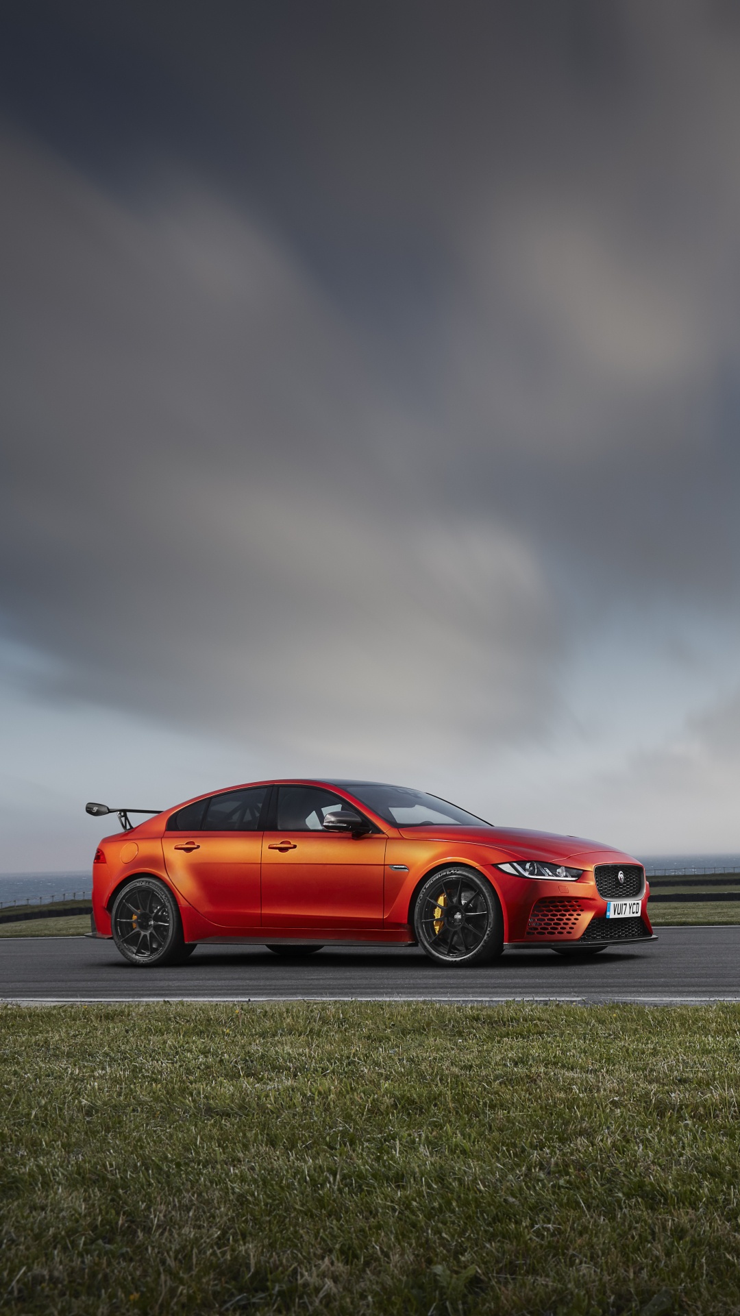 Обои автомобили jaguar, авто, Ягуар, Ягуар XE SV, проект 8 в разрешении 1080x1920