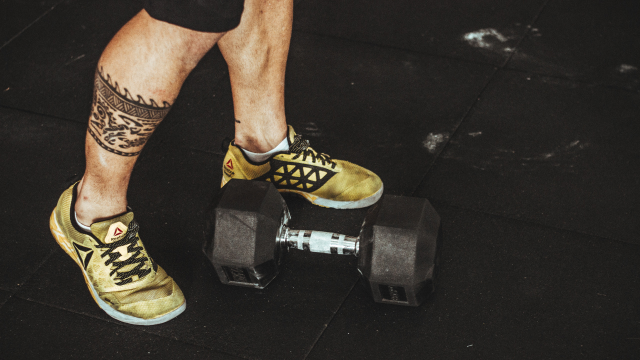 Обои силовые тренировки, Скейт обувь, сустав, Лонгбординг, физическая подготовка в разрешении 1280x720