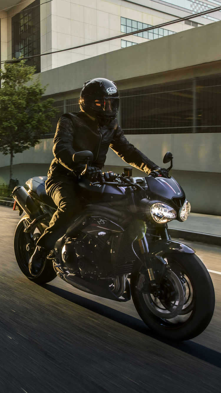 Обои Мотоциклы Triumph, мотоцикл, мотоспорт, авто, крейсер в разрешении 750x1334