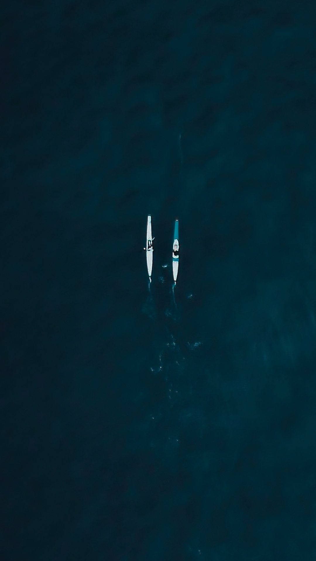 Обои вода, синий, судно, электрик, озеро в разрешении 1080x1920