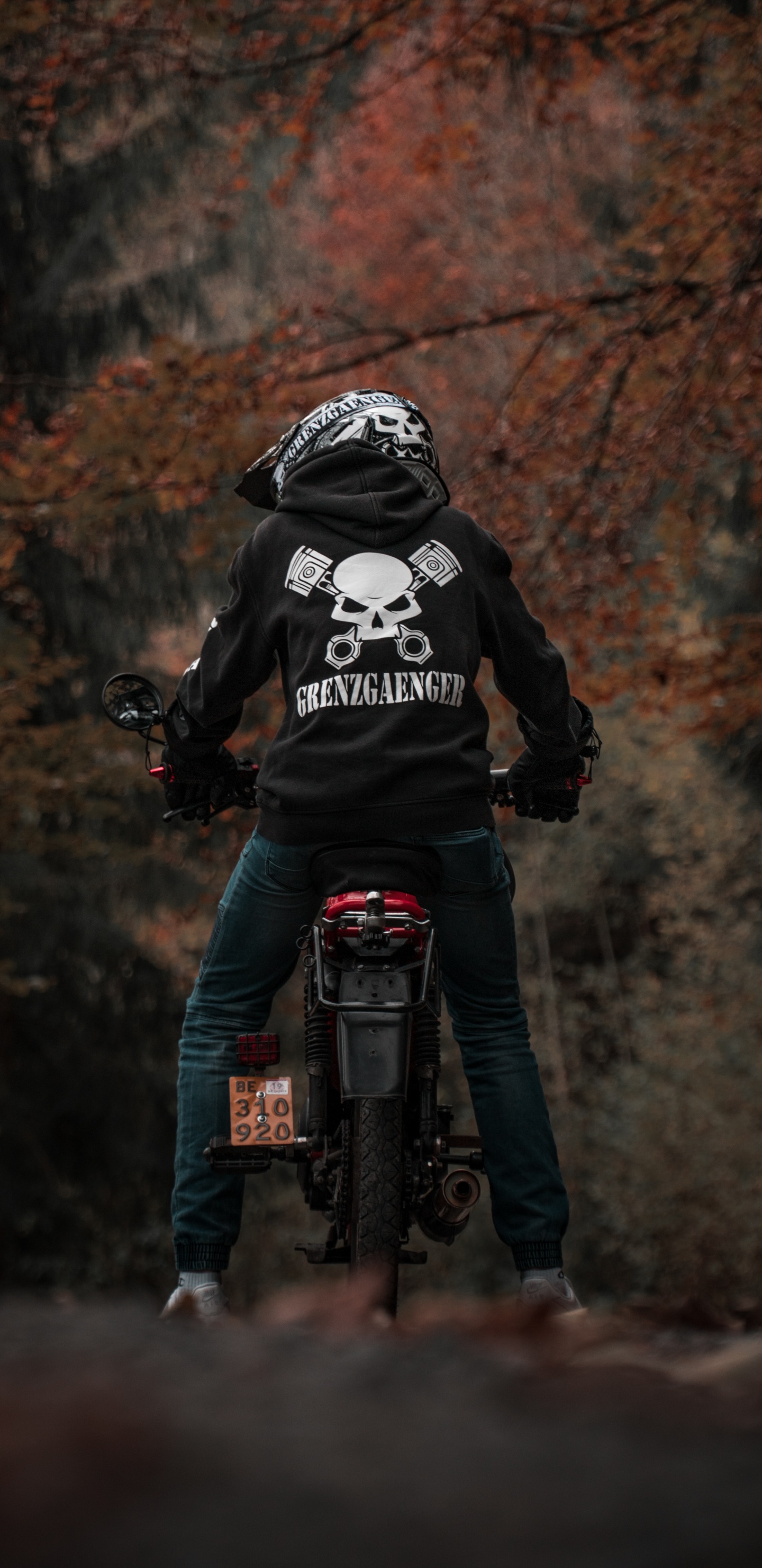 Обои отдых, почва, горный спуск на велосипедах, экстремальный вид спорта, горный велосипед в разрешении 1440x2960