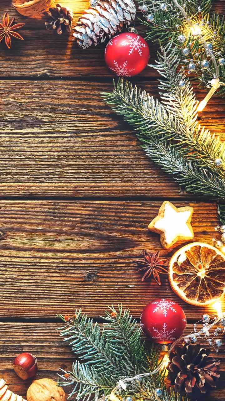 Обои Рождественский день, елка, Рождественские огни, Рождественские украшения, Новый год в разрешении 720x1280