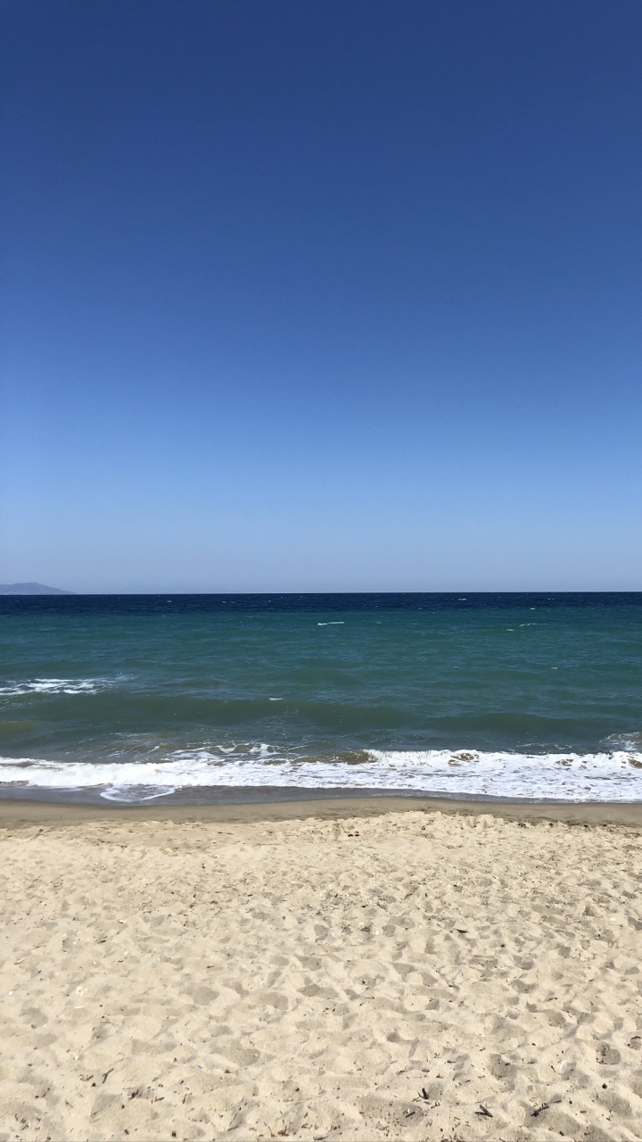 Обои море, пляж, вода, ветровая волна, водоем в разрешении 720x1280