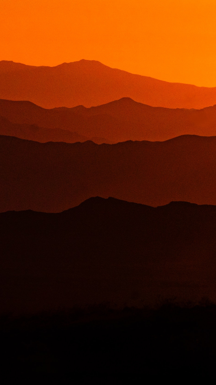 Обои гора, закат, силуэт, облако, атмосфера в разрешении 750x1334