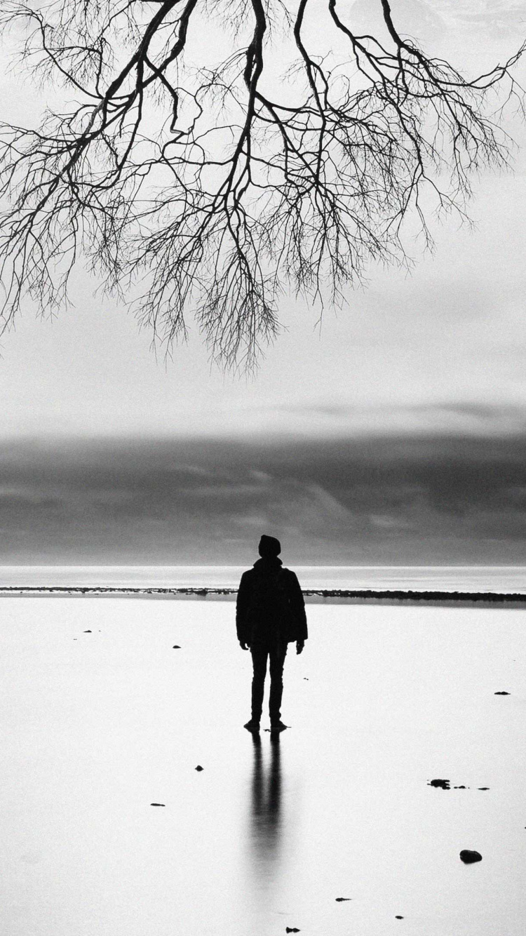 Обои Люди в природе, белые, вода, черный, отражение в разрешении 750x1334