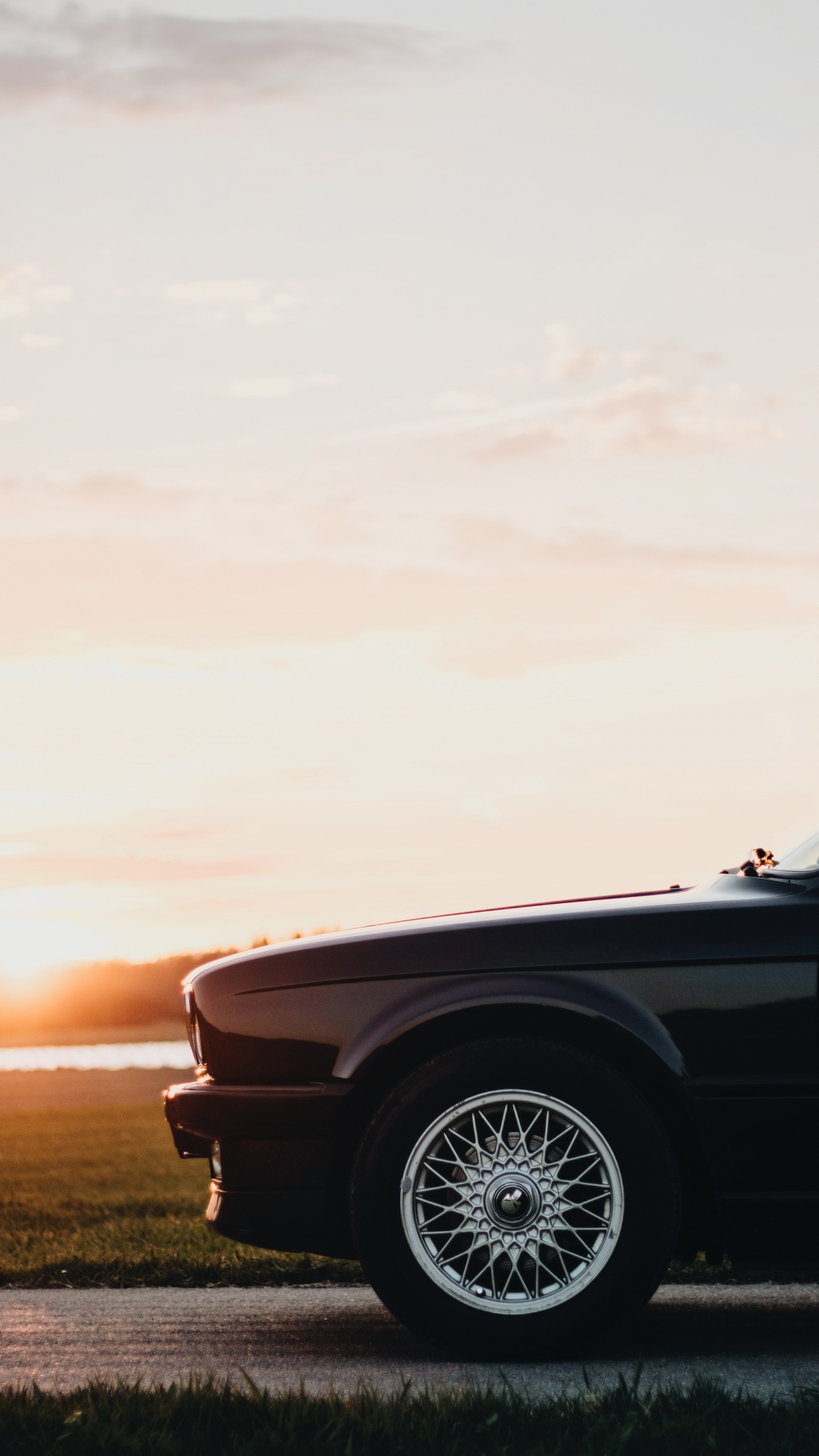 Обои авто, обод, седан, спорткар, передний привод в разрешении 1440x2560