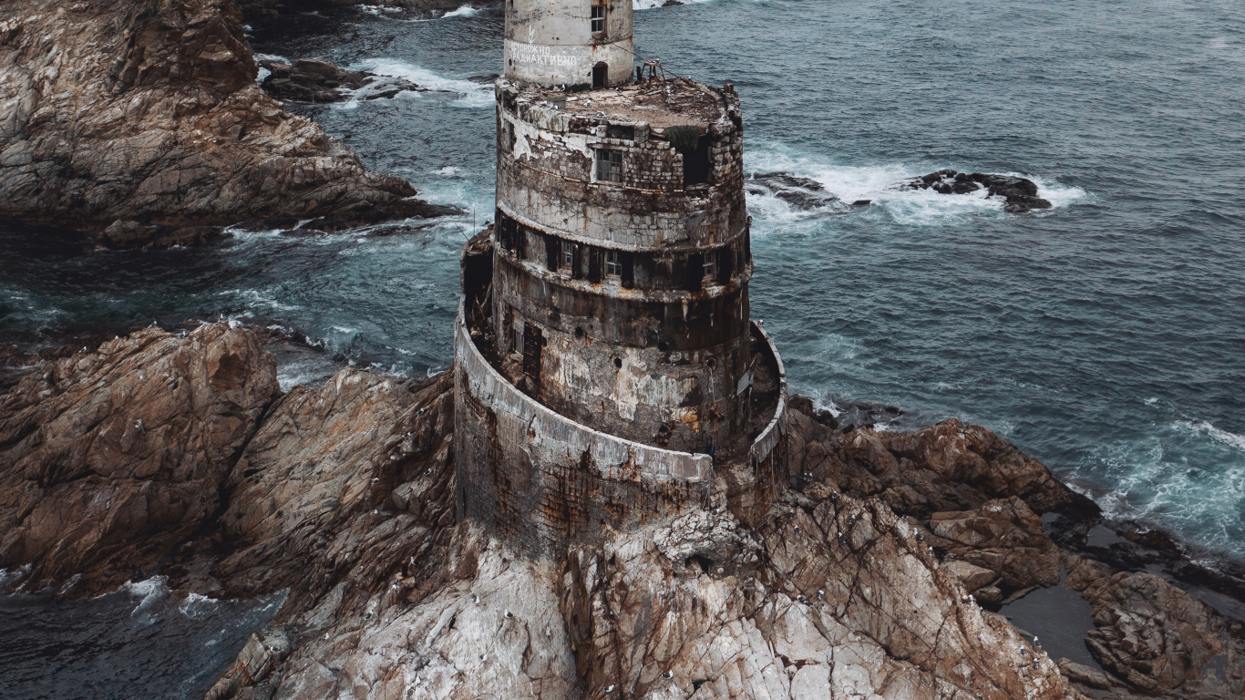 Обои побережье, море, вода, Маяк, вышка в разрешении 1366x768