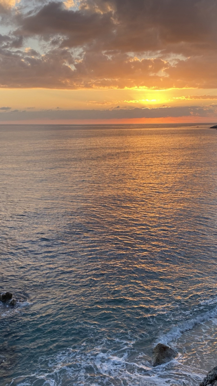 Обои море, вода, облако, атмосфера, гидроресурсы в разрешении 750x1334